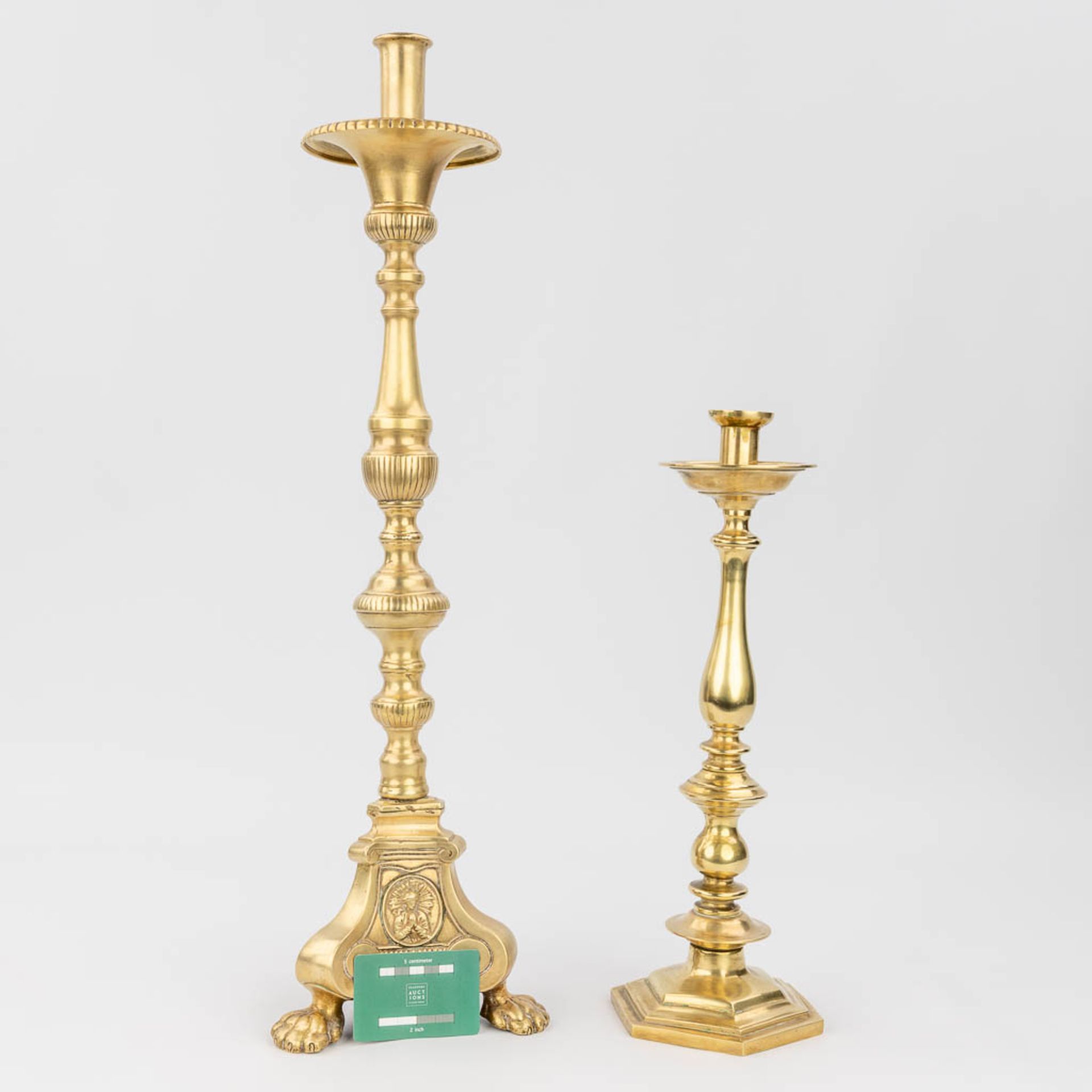 A collection of 2 candelabra made of polished bronze. (H:65 cm) - Image 2 of 14