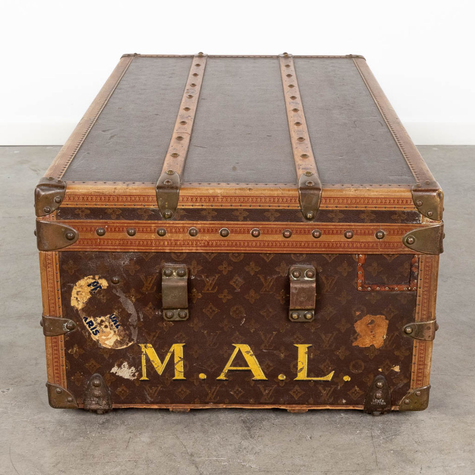 Louis Vuitton, an antique suitcase, marked M.A.L. (L:54 x W:102 x H:34 cm) - Image 4 of 17