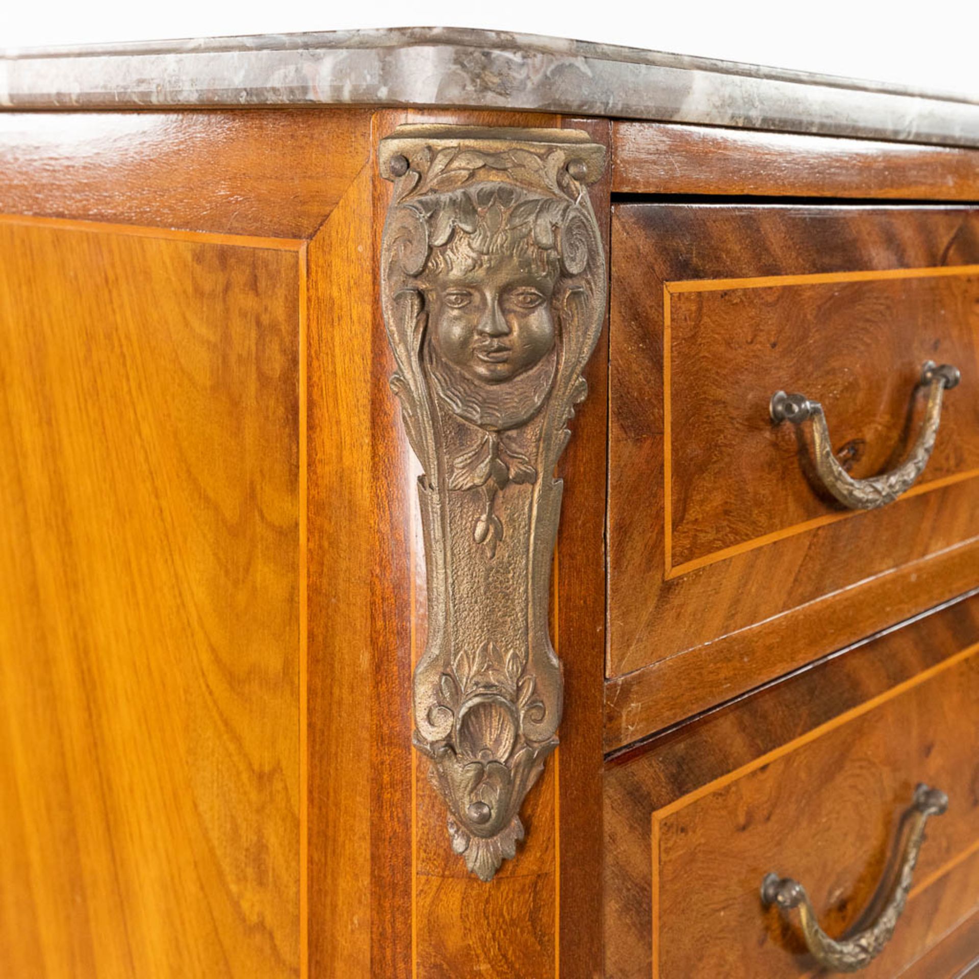 A 7 drawer cabinet finished with marquetry inlay and a marble top. Circa 1970. (L:43 x W:77 x H:135 - Bild 8 aus 14