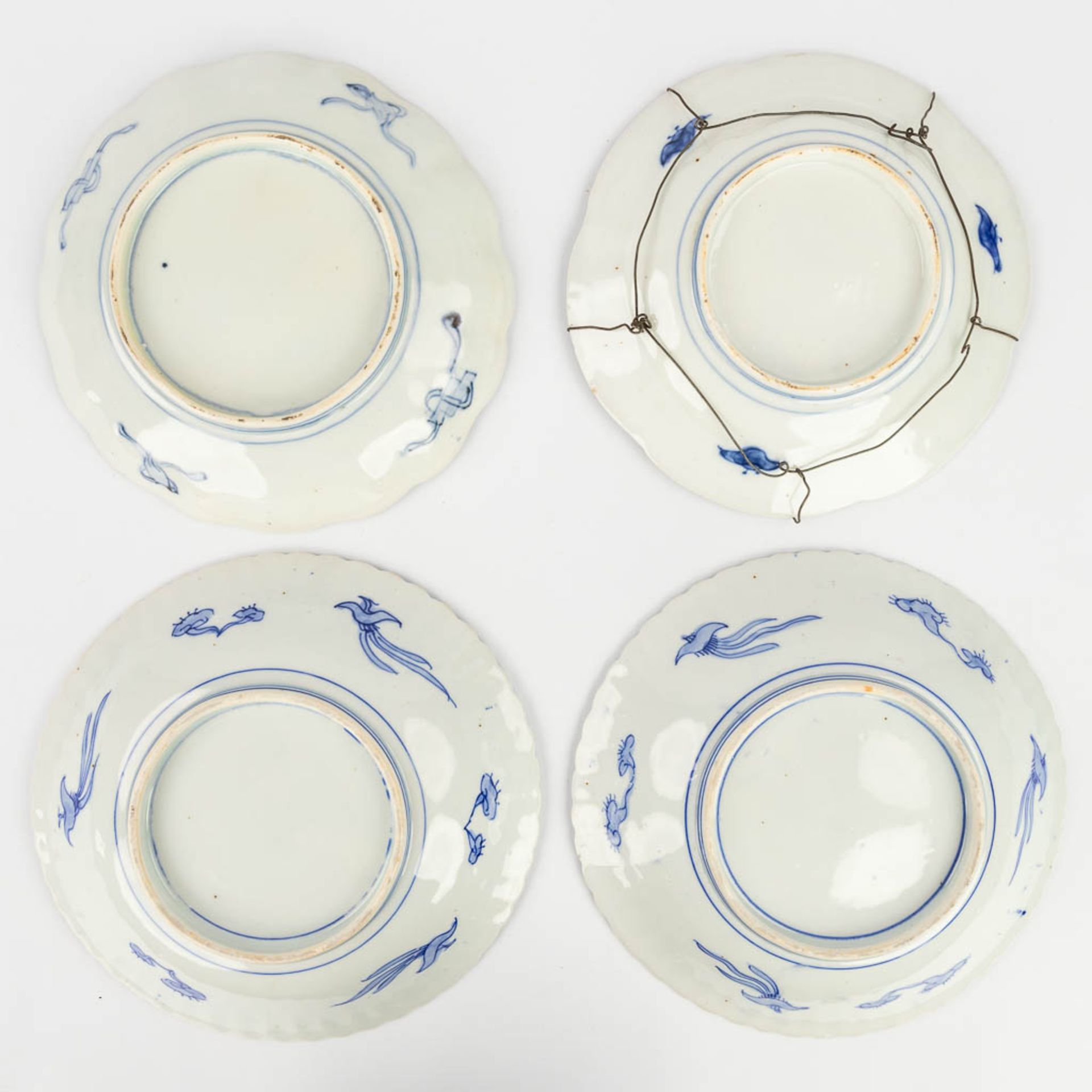 A collection of 30 pieces of porcelain and faience and porcelain, made in Japan, Imari. (H:25,5 x D: - Image 14 of 14
