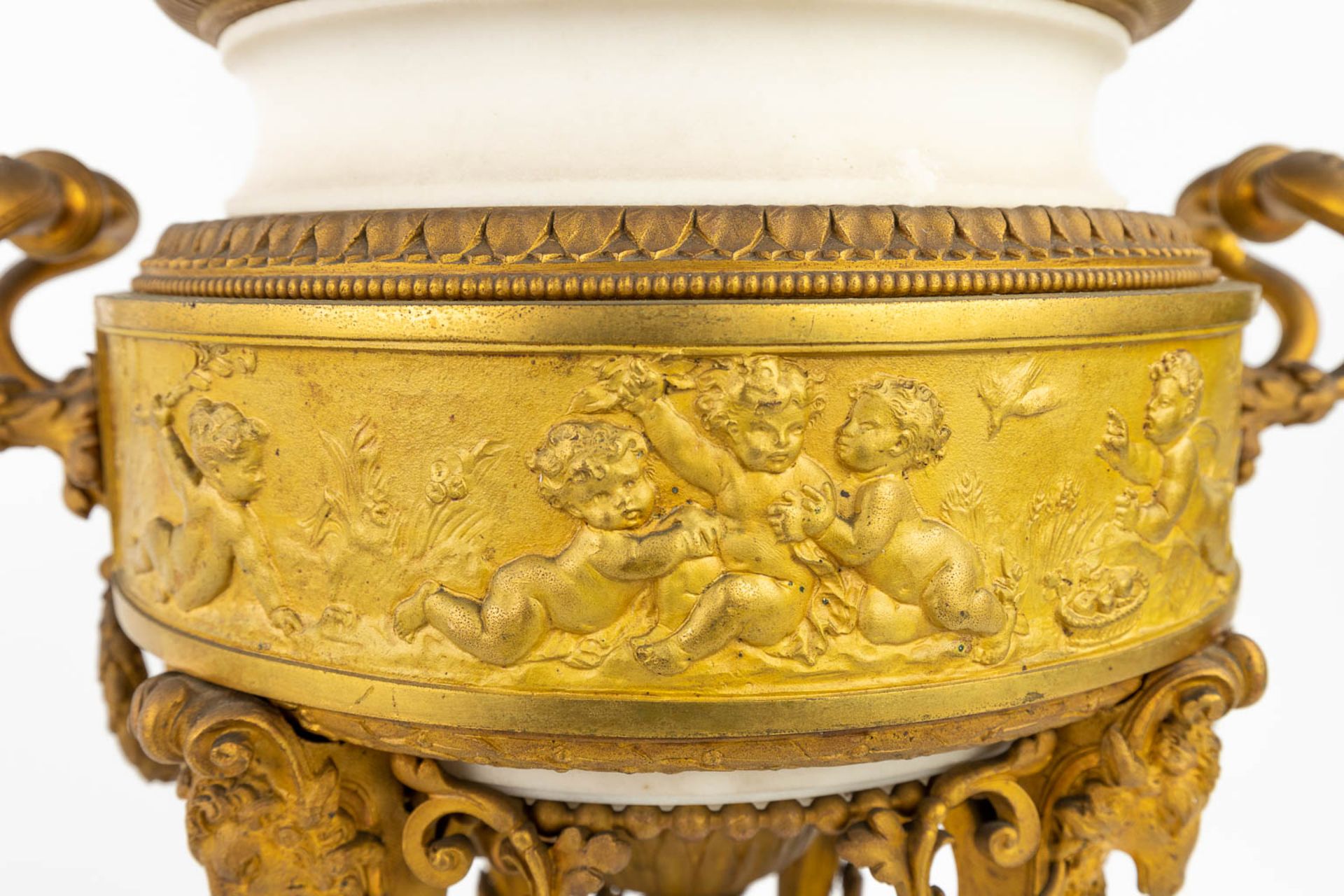 A pair of urns, made of gilt bronze and white Carrara marble in Louis XVI style. France, 19th C. (H: - Image 10 of 17