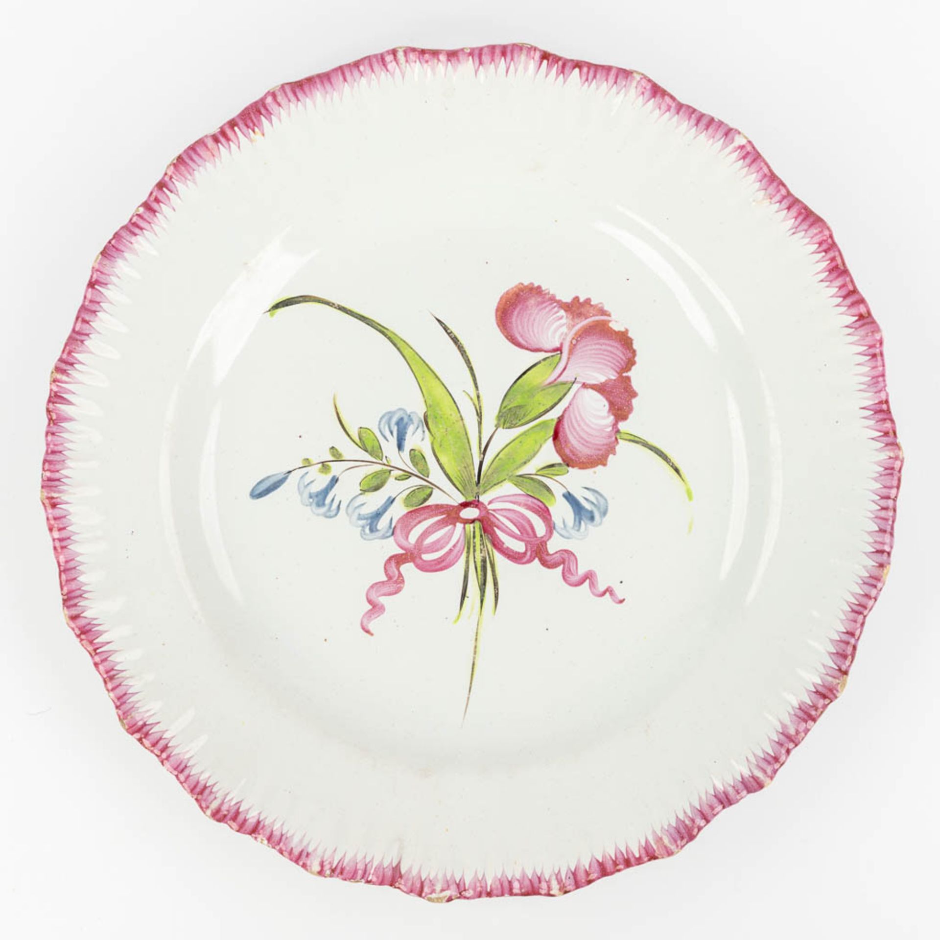 Faience De l'Est, a large collection of 24 plates with hand-painted flower decor. (D:22,5 cm) - Bild 11 aus 28