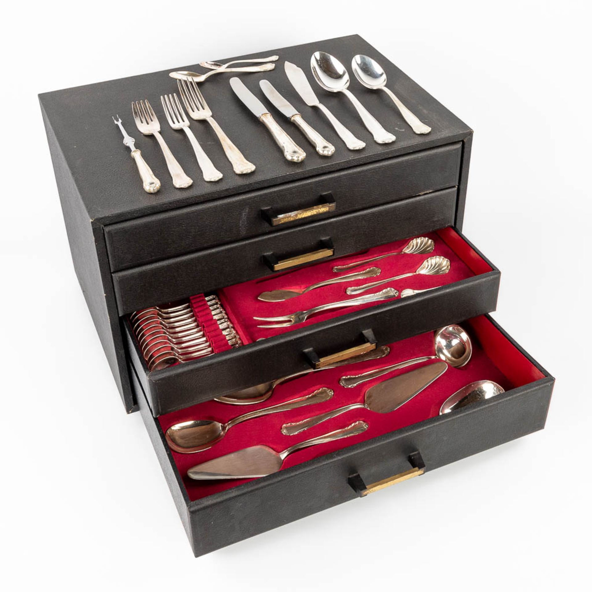 A 148-piece silver cutlery set in a chest, made in Germany. 6585g. (L:34 x W:46 x H:31 cm)