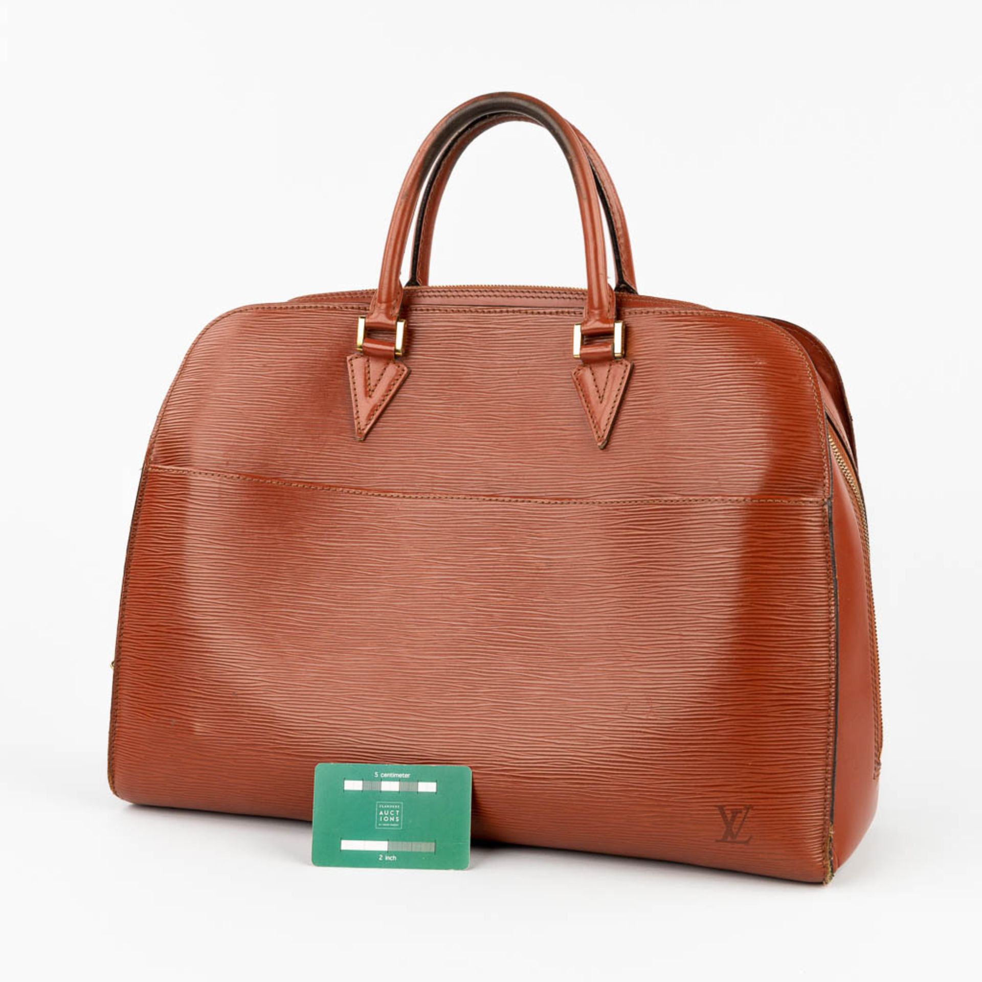 Louis Vuitton, a briefcase made of leather. (W:42 x H:32 cm) - Bild 2 aus 20