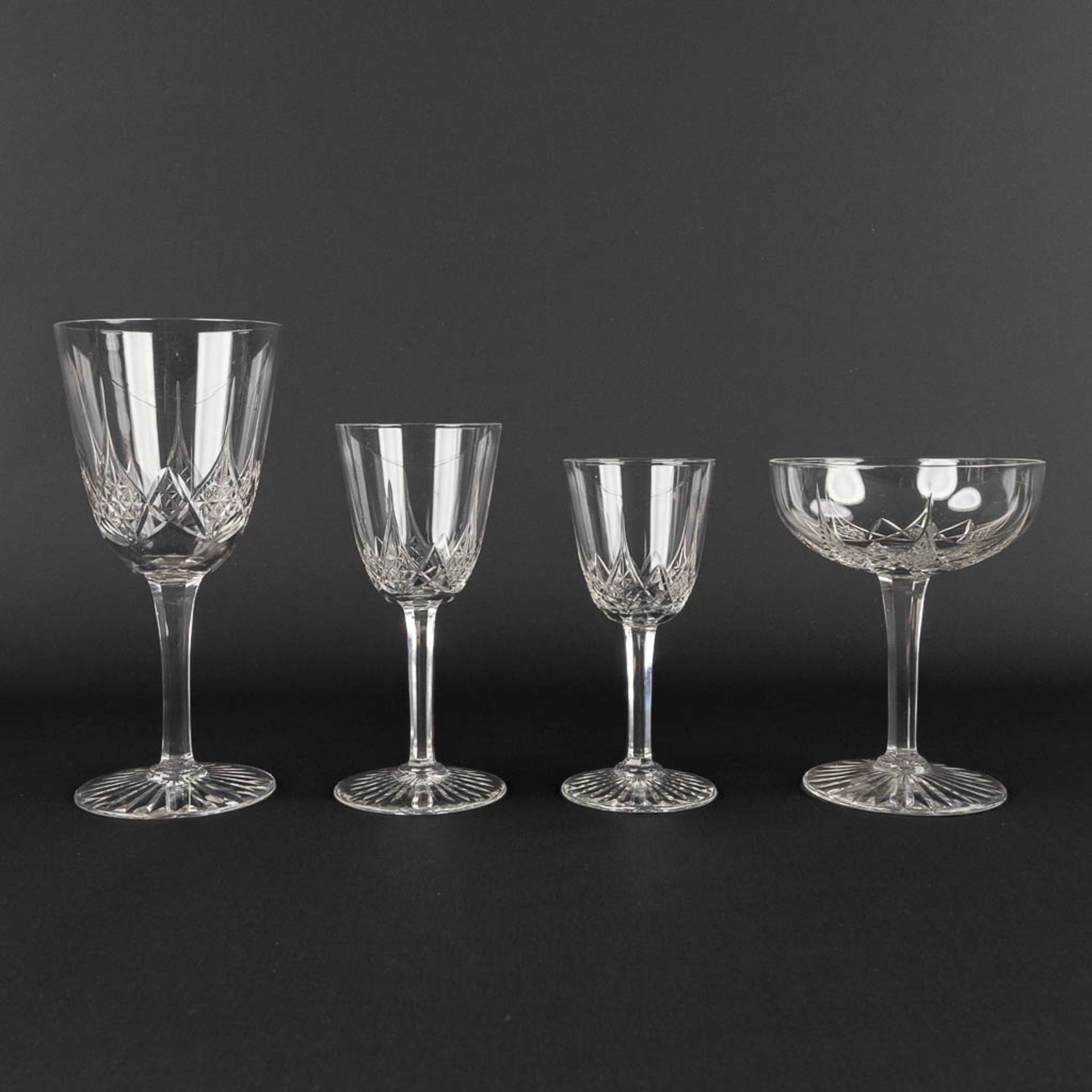 Baccarat 'Service Epron' a collection of glasses made of cut crystal, circa 1910. 46 pieces. (W:7,5