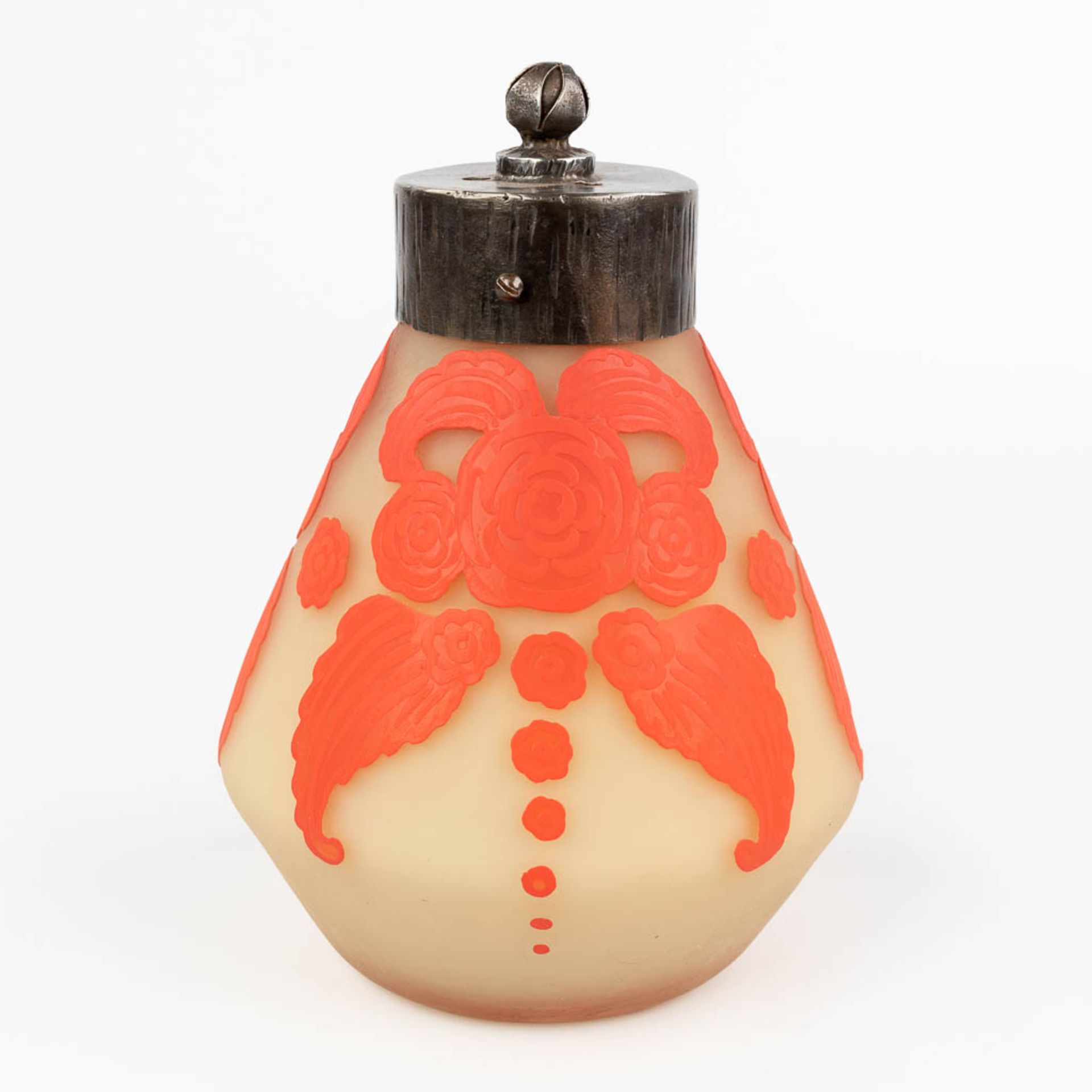 An exceptional 'Veilleuse' table lamp, marked Muller Frres LunŽville. (H:24 x D:17 cm)