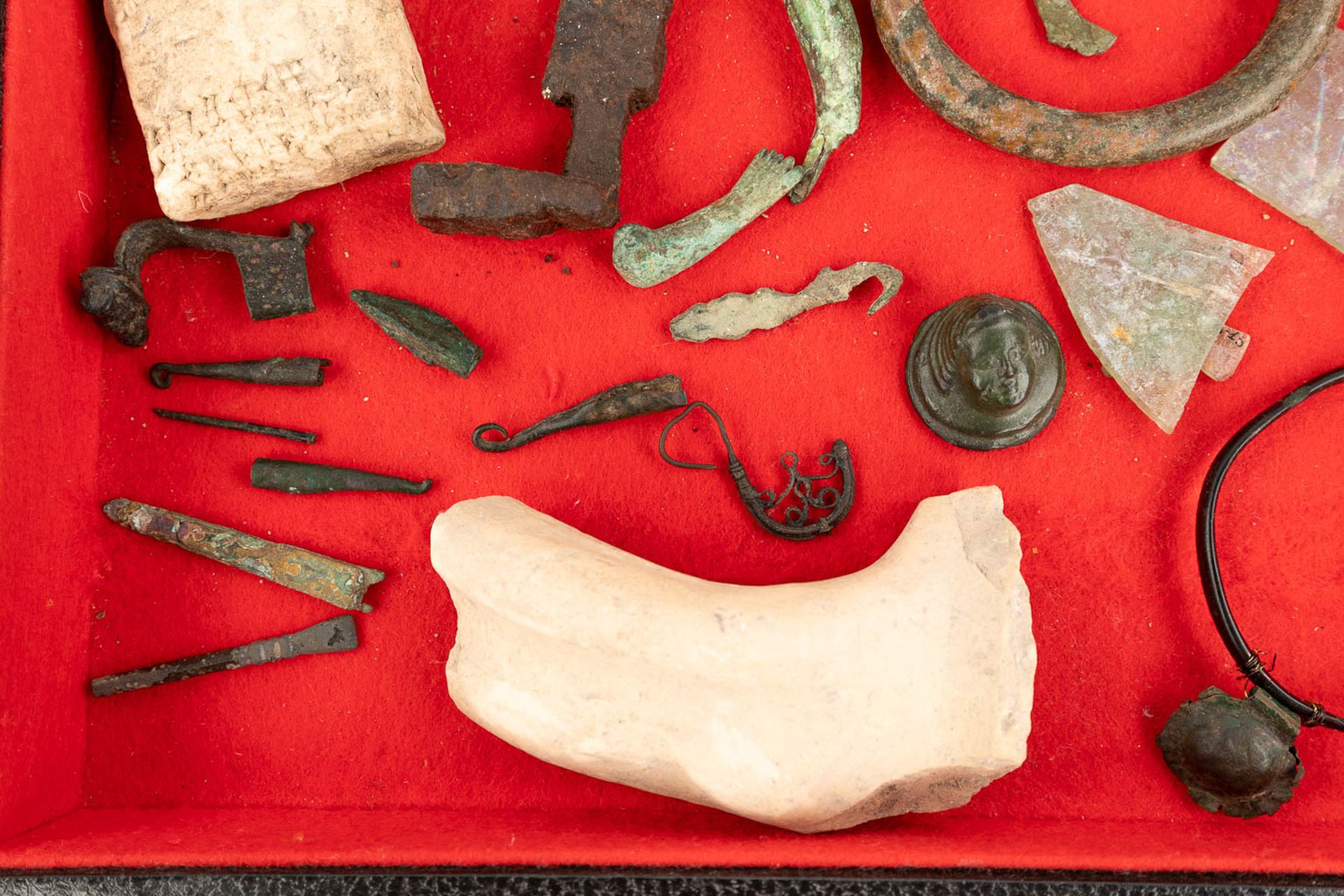 A collection of Archeological finds. - Image 7 of 17