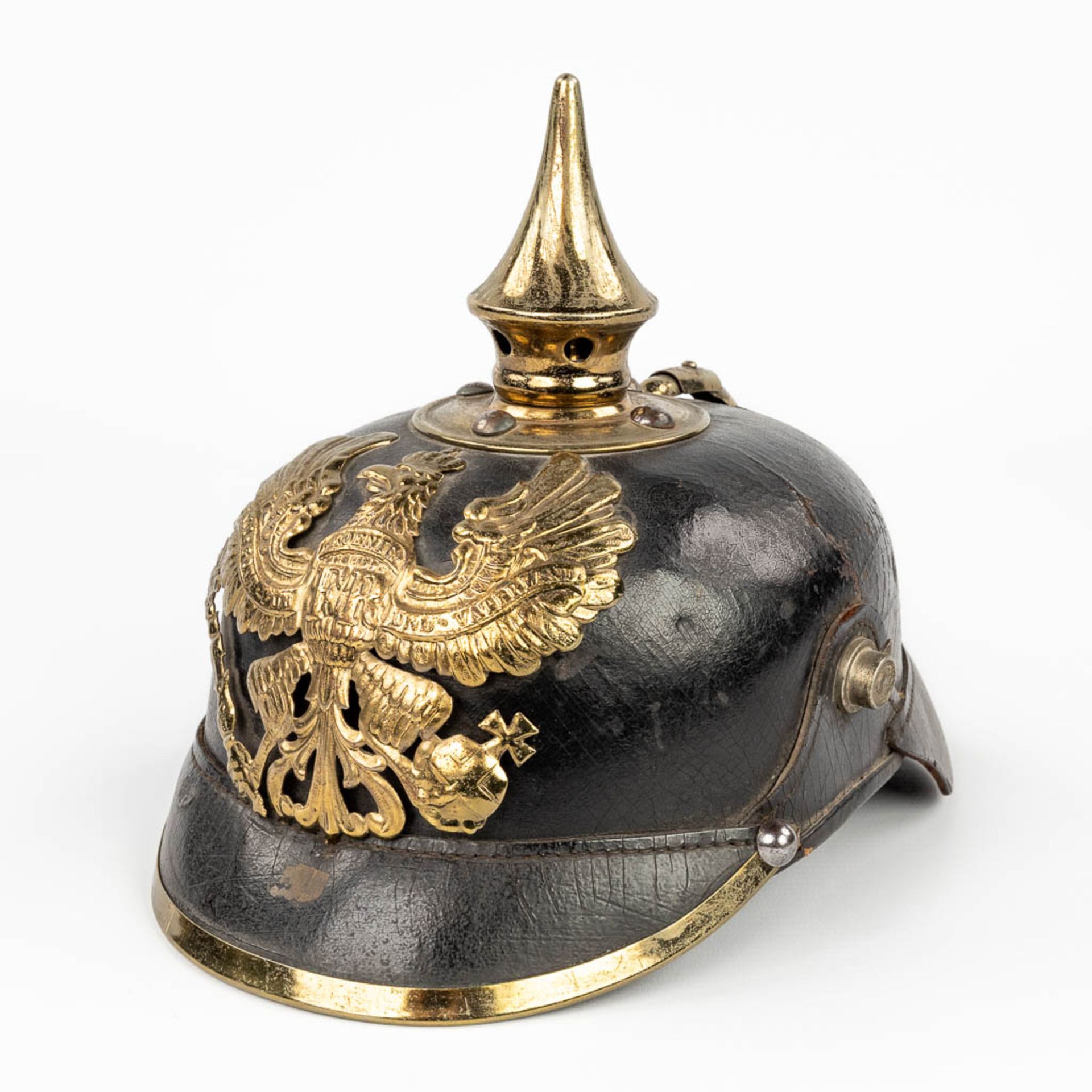 An antique German 'Pickelhaube' decorated with an eagle. Dating 1914-1918. (L:25 x W:18 x H:21 cm) - Bild 12 aus 17