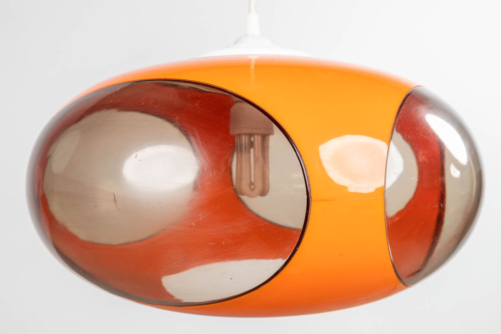 Luigi COLANI (1928-2019) 'Space Age Lamp' made of acrylic. (H:24 x D:40 cm) - Bild 6 aus 9