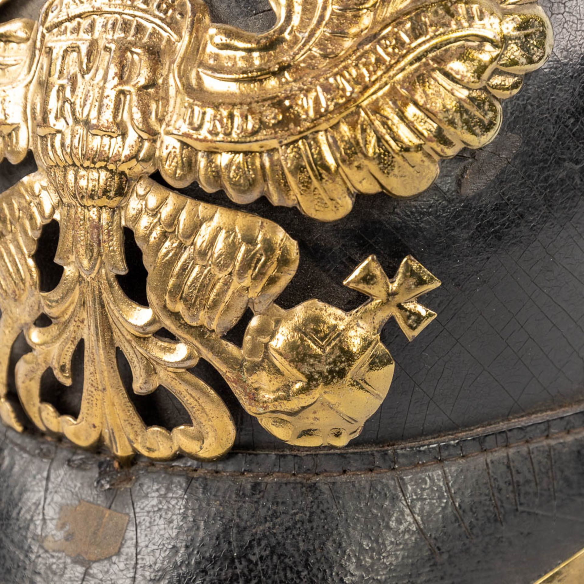 An antique German 'Pickelhaube' decorated with an eagle. Dating 1914-1918. (L:25 x W:18 x H:21 cm) - Bild 15 aus 17