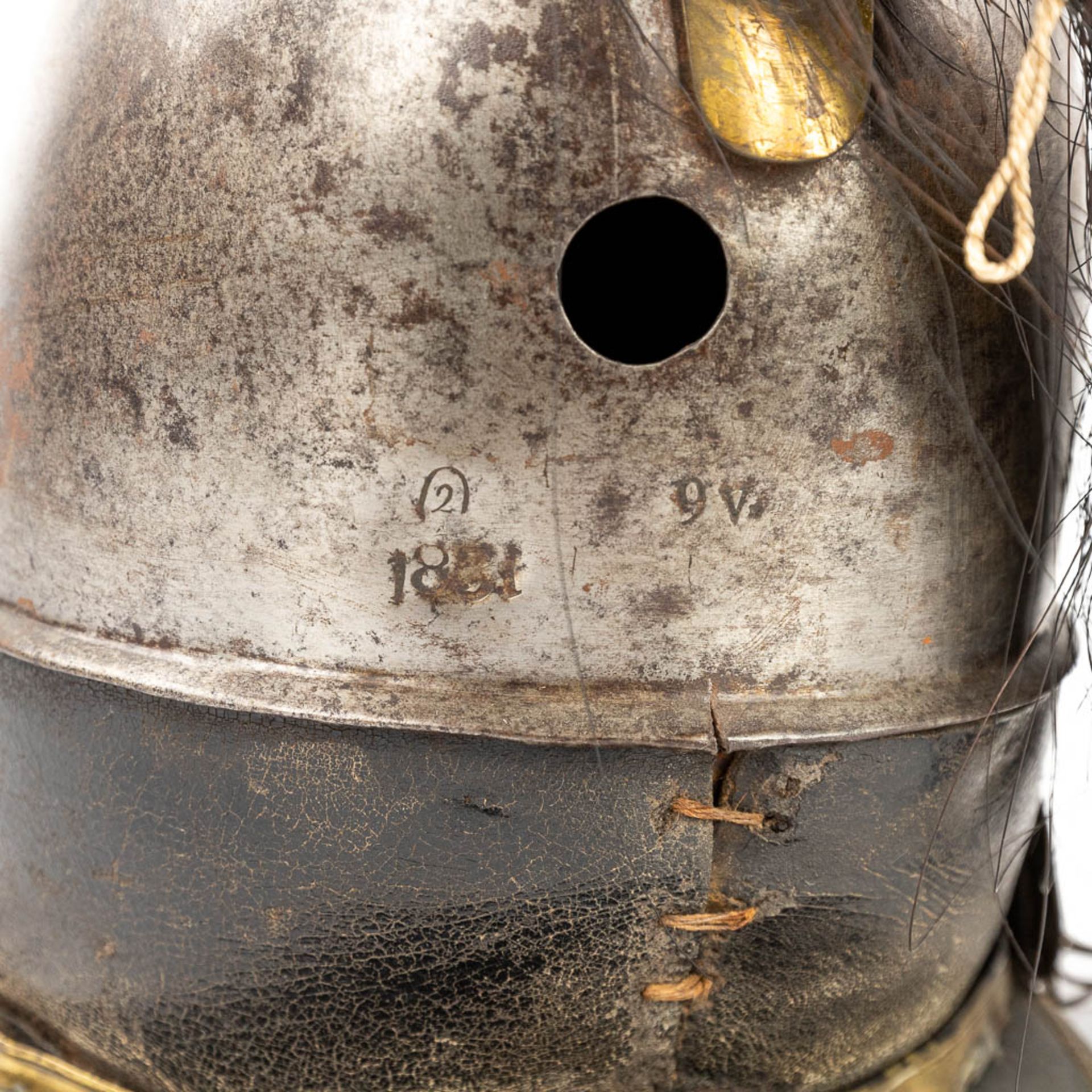 A Belgian 'Cruissasier' helmet, marked Fabrication Lige, 1831. (L:36 x W:20 x H:39 cm) - Image 10 of 15