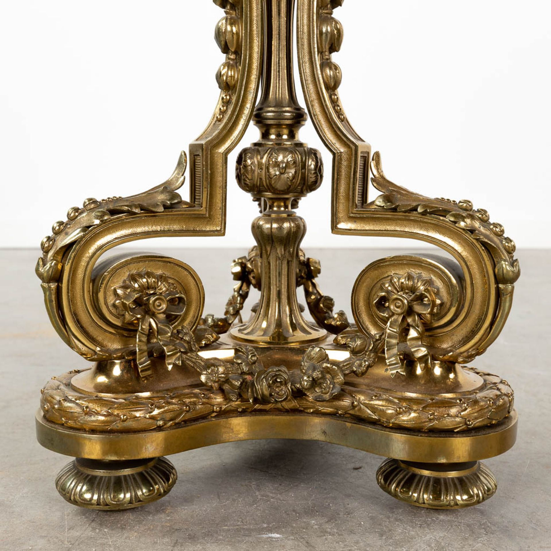 A pair of large neoclassical candelabra made of polished bronze. (L:30 x W:30 x H:90 x D:42,5 cm) - Image 6 of 12
