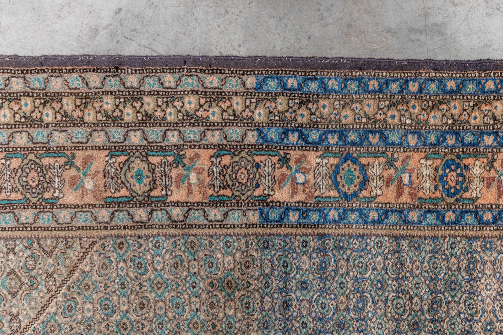 An Oriental hand-made carpet, Ghoum. (L:274 x W:174 cm) - Image 5 of 10