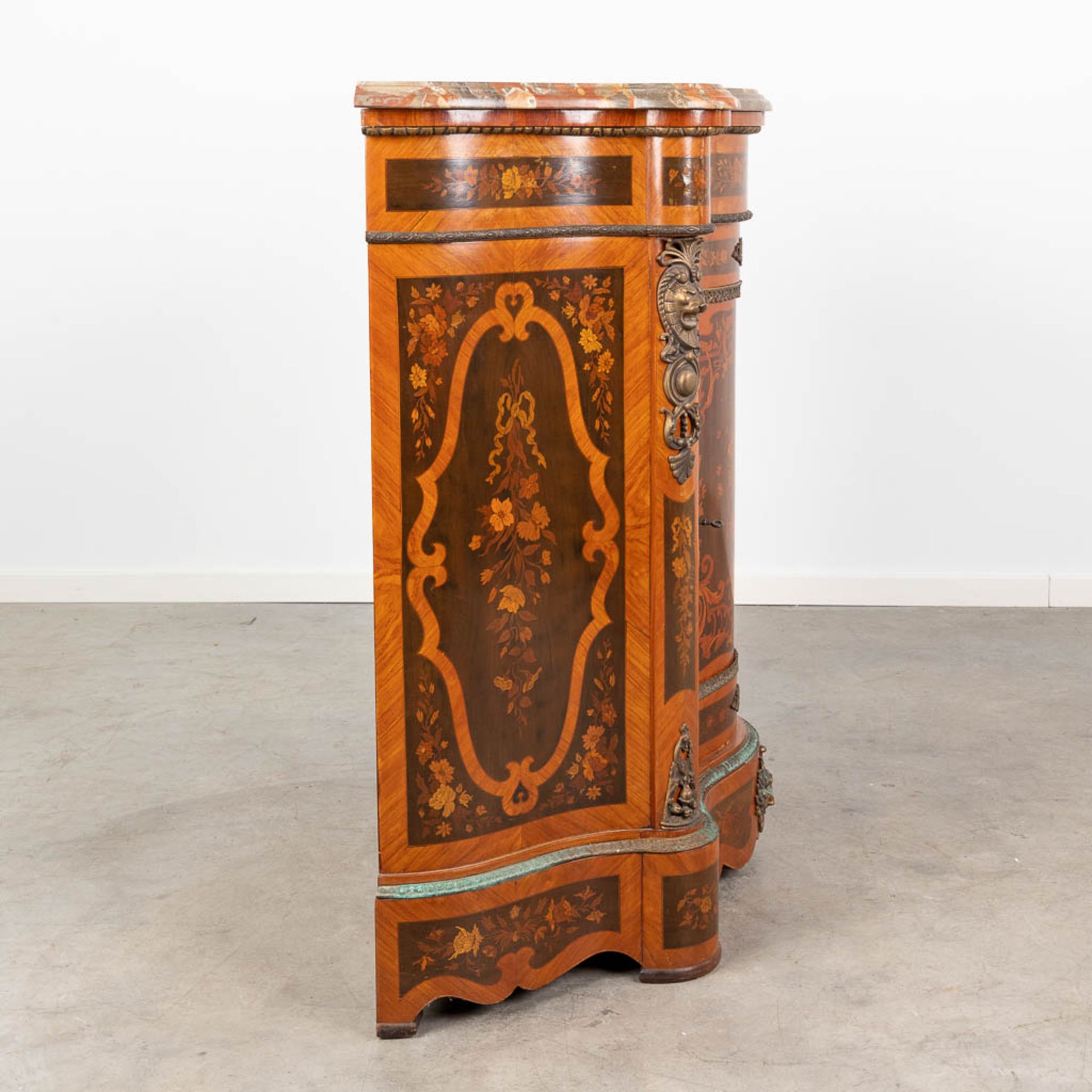 A one door commode, decorated with marquetry inlay and mounted with bronze. 20th century. (L:47 x W - Image 5 of 18