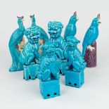 A collection of 4 pairs of foo dogs, peacocks and birds. 20th century. (H:25,5 cm)