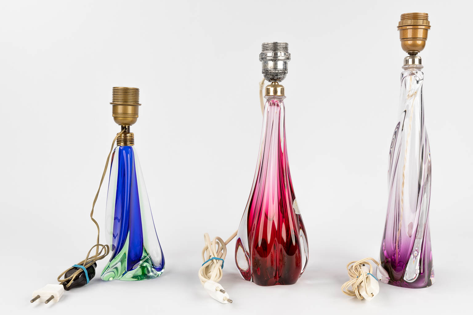 Val Saint Lambert, a collection of 3 lamp bases made of coloured glass. (H:39 cm) - Image 4 of 12