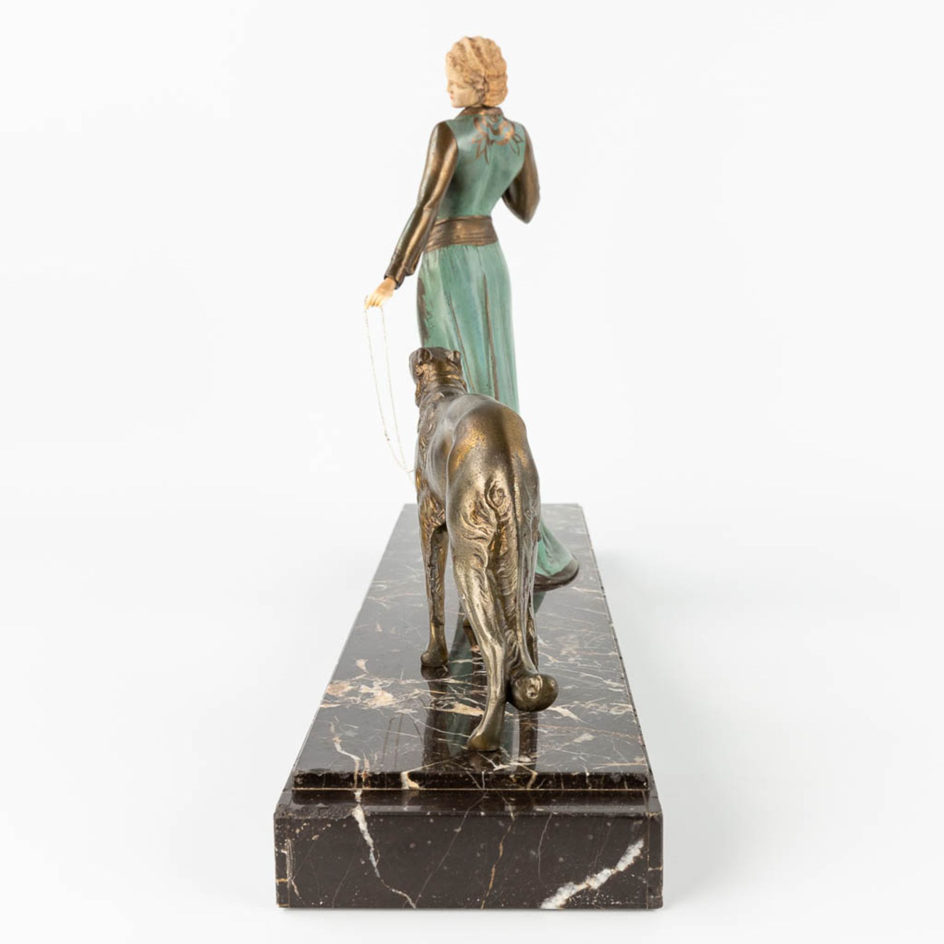 ROGGIA (XX) 'Lady with a greyhound', a statue made in art deco style (L:16 x W:65 x H:41 cm) - Bild 7 aus 12