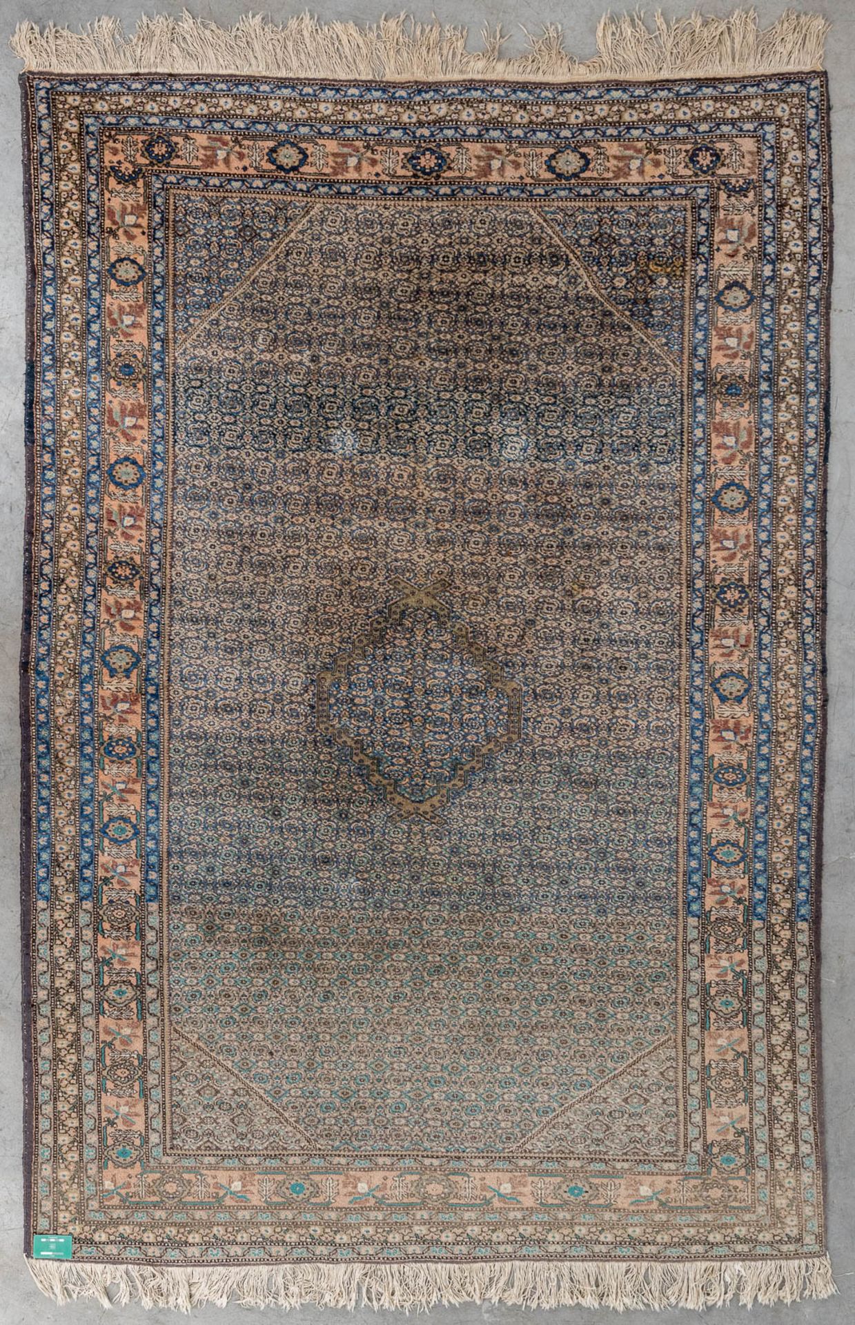 An Oriental hand-made carpet, Ghoum. (L:274 x W:174 cm) - Image 2 of 10