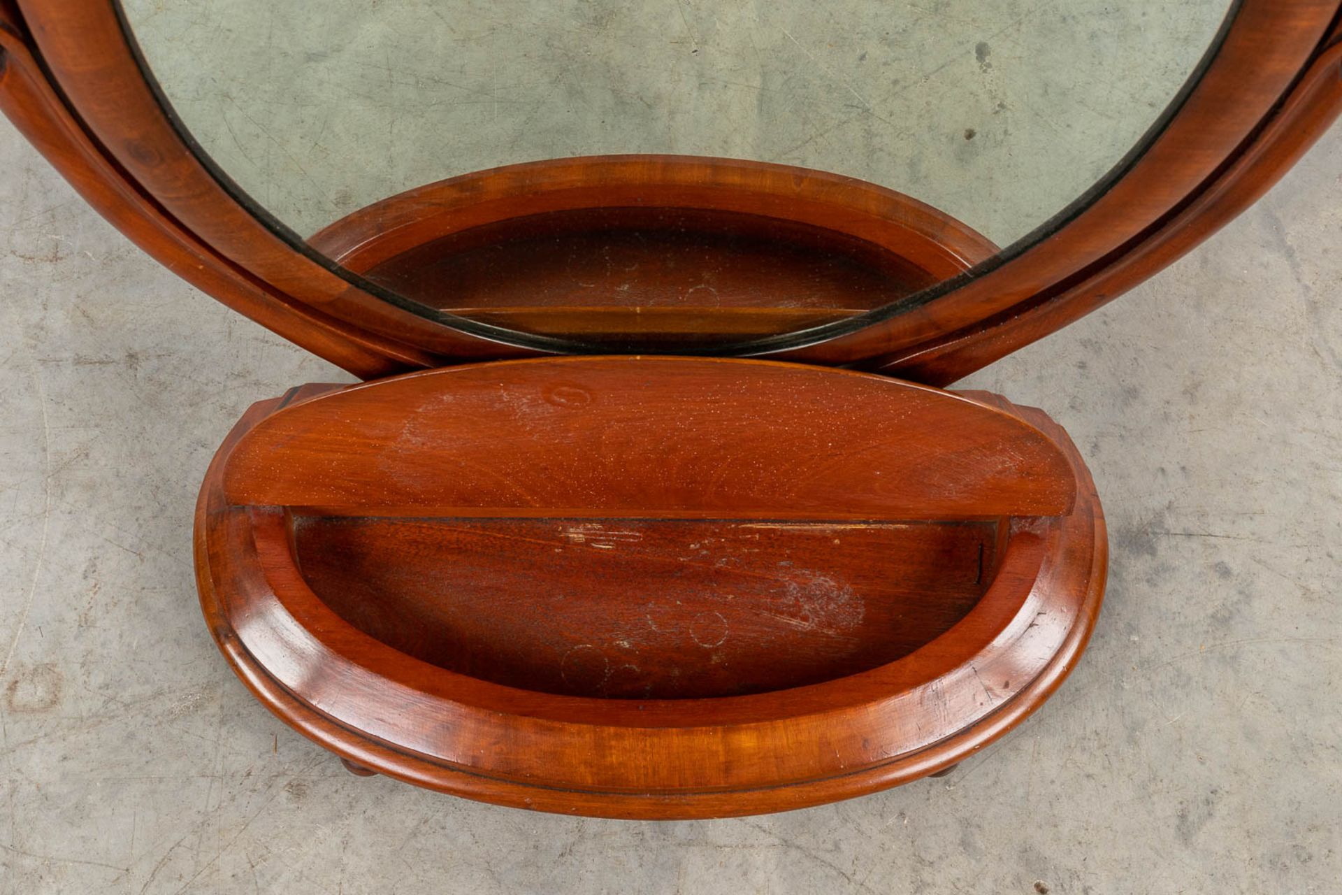 A table mirror made of mahogany in Louis Philippe style. 19th C. (W:57 x H:73 cm) - Image 9 of 12