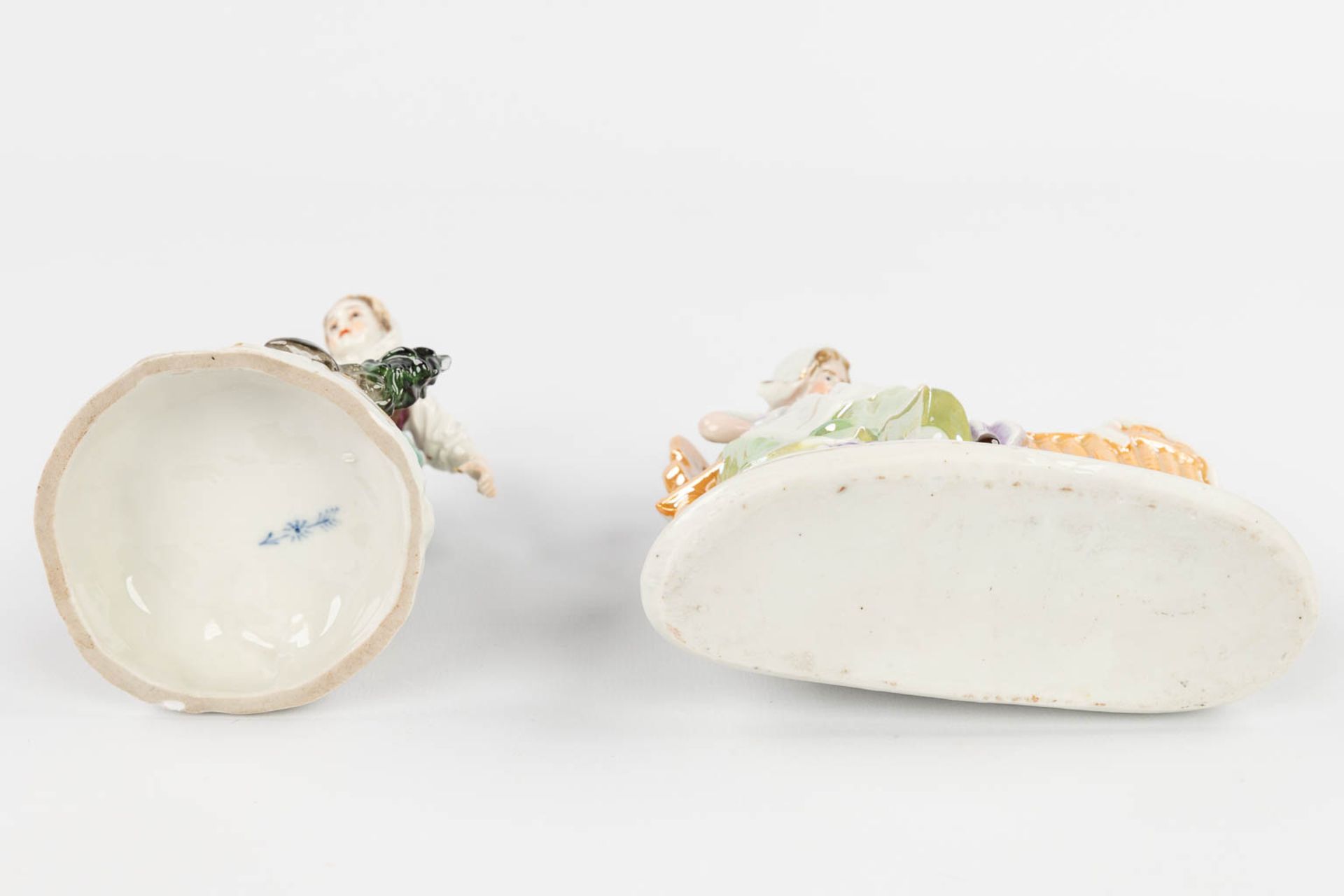 Volkstedt, a collection of 2 figurines made of porcelain in Germany. (H:13 cm) - Image 3 of 14