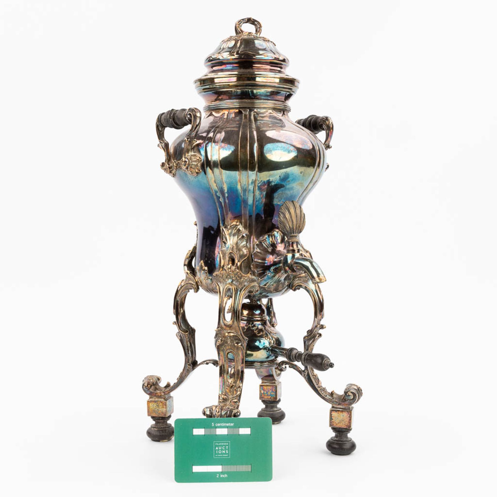 A samovar made of silver-plated metal in Louis XV style. (L:20,5 x W:17 x H:41,5 cm) - Bild 3 aus 15