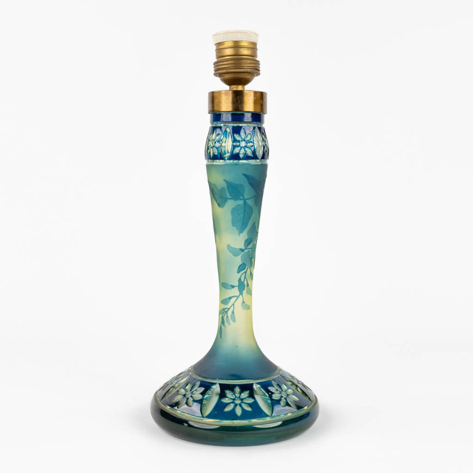 Val Saint Lambert, a pate de verre table lamp with green and blue floral decor. (H:32 x D:14 cm) - Bild 6 aus 14