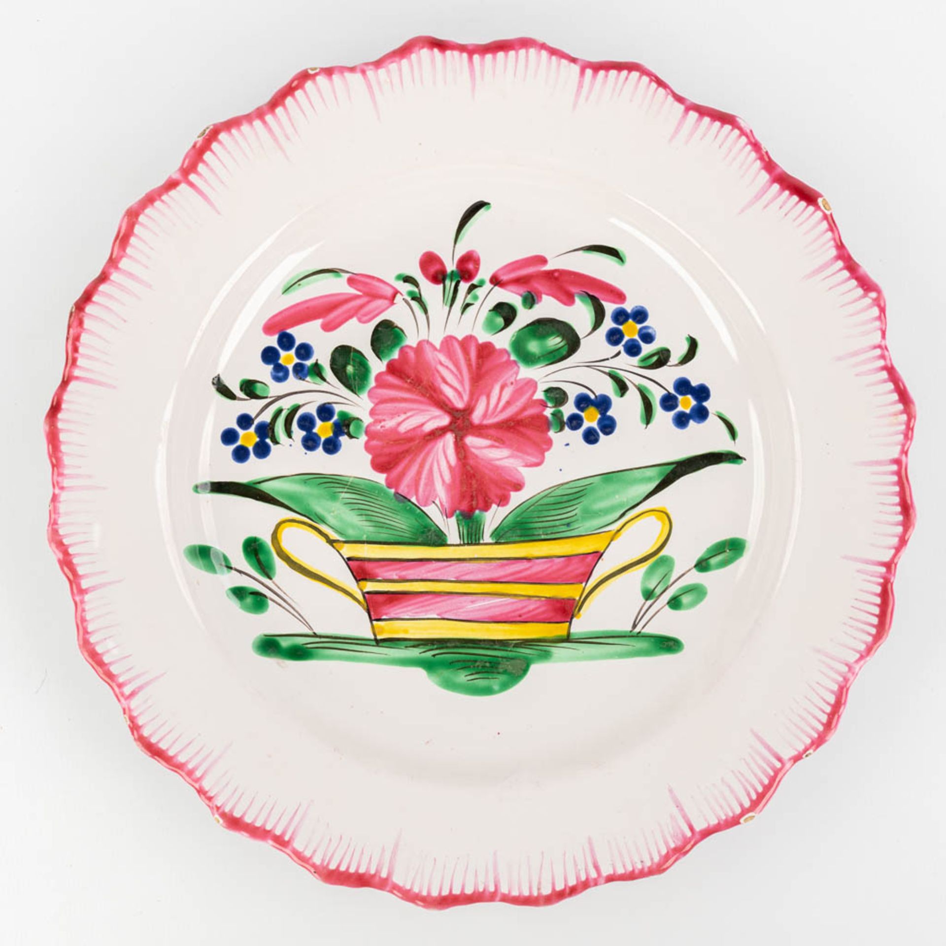 Faience De l'Est, a large collection of 24 plates with hand-painted flower decor. (D:22,5 cm) - Bild 24 aus 28