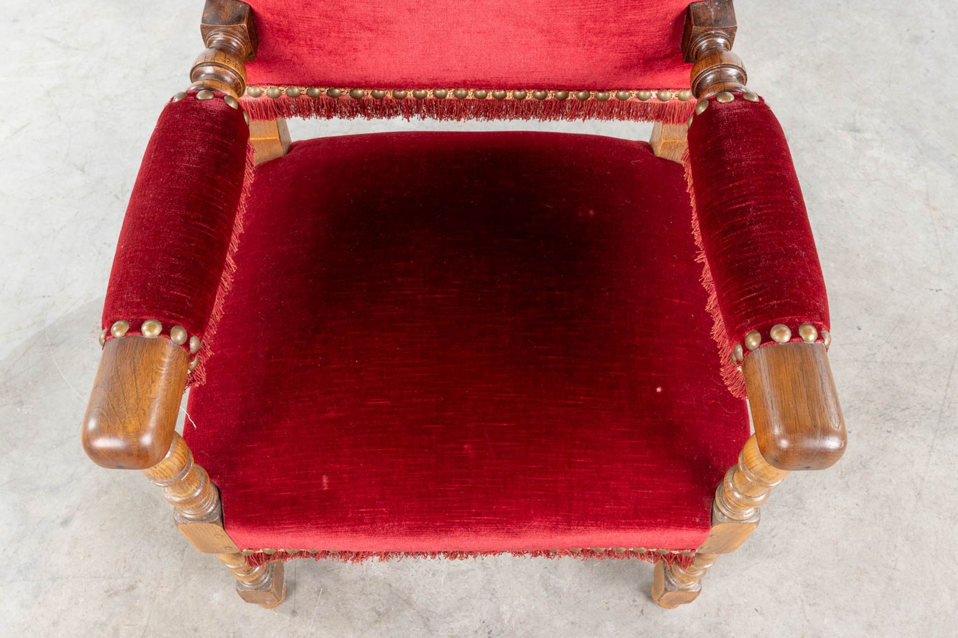 A set of 4 armchairs finished with red fabric. (L:70 x W:66 x H:115 cm) - Image 10 of 13