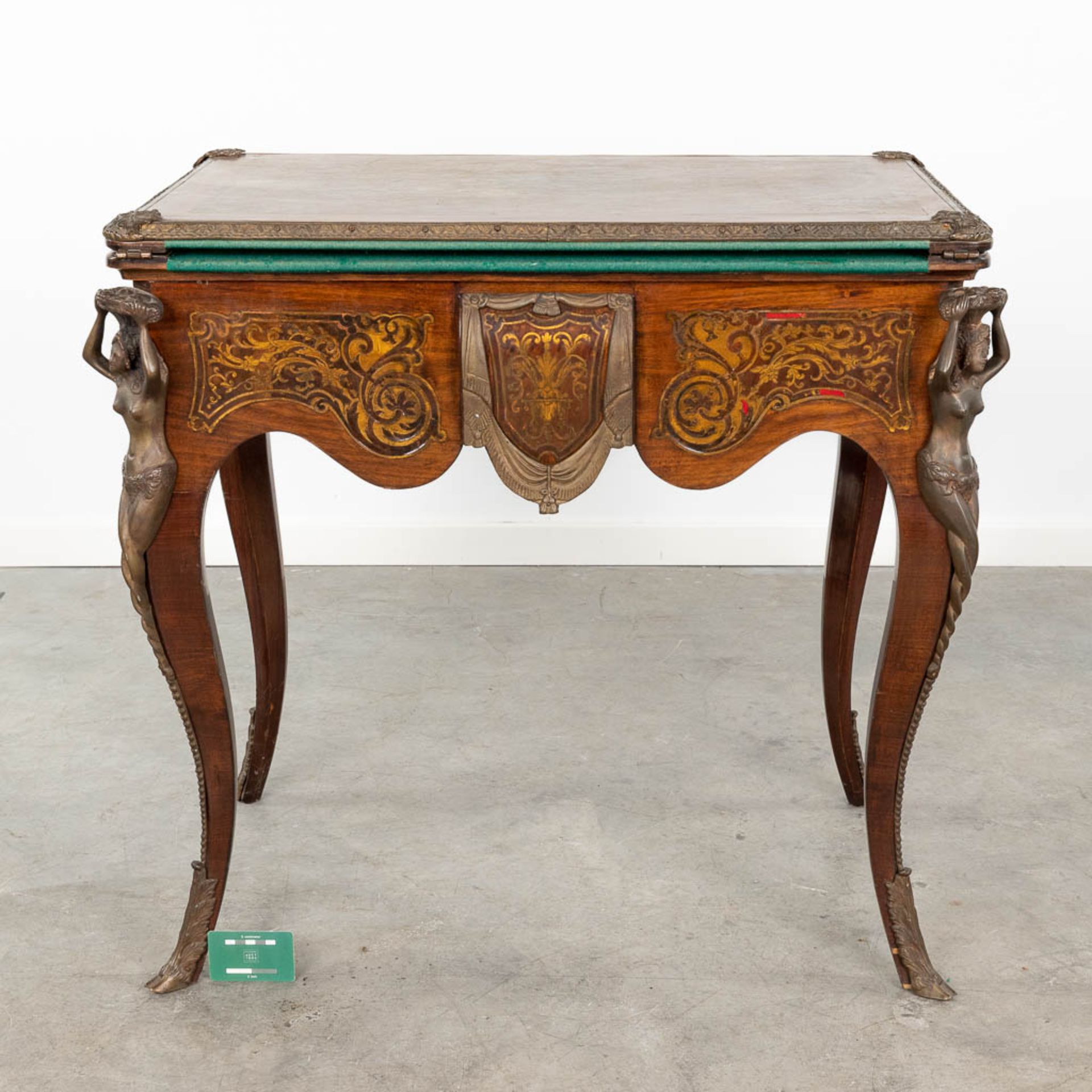 A game table inlaid in the style of boulle/Napoleon 3 mounted with bronze. Circa 1970. (L:52 x W:80 - Bild 2 aus 15