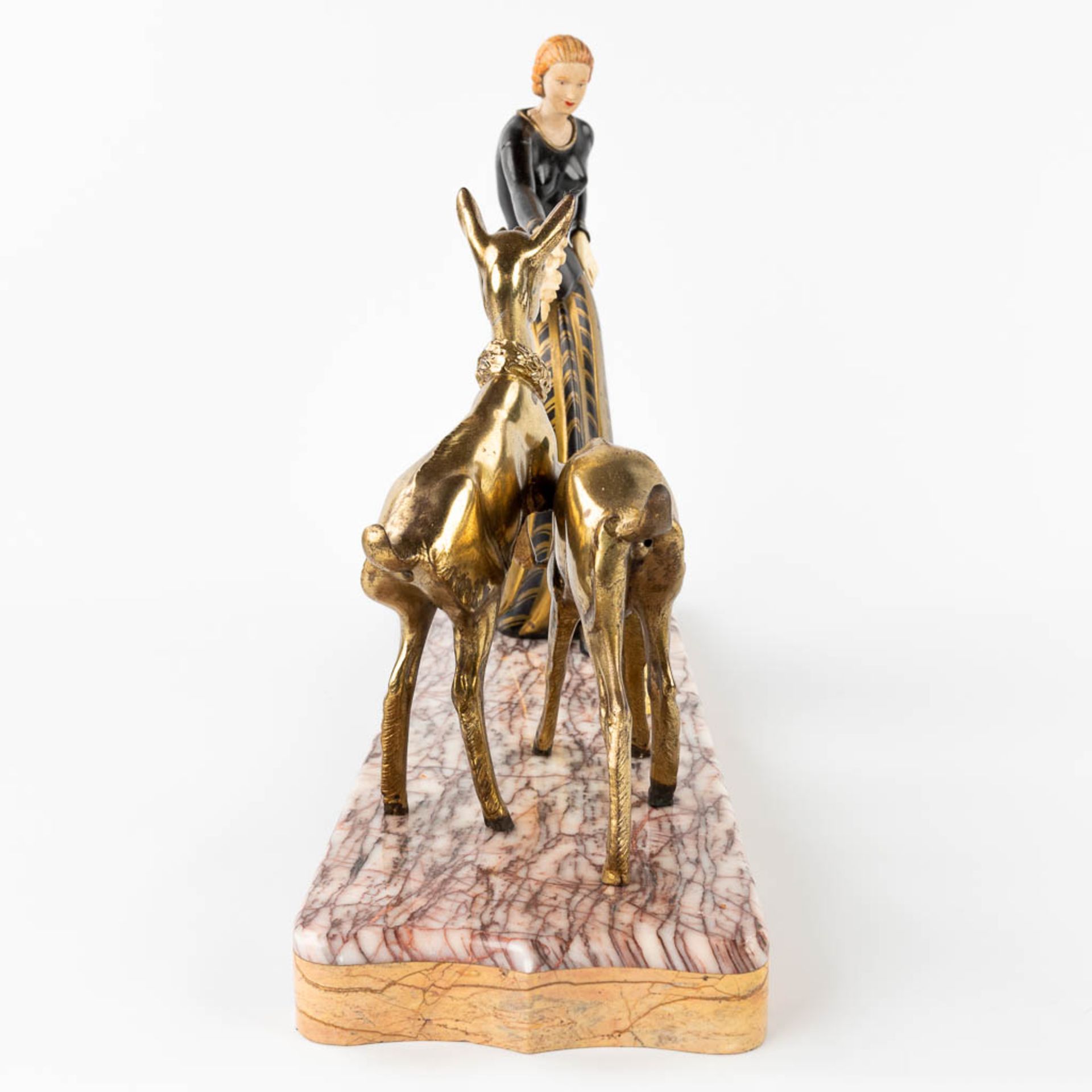 Lady with deer, a statue made in art deco style. (L:17 x W:65 x H:42 cm) - Bild 5 aus 12