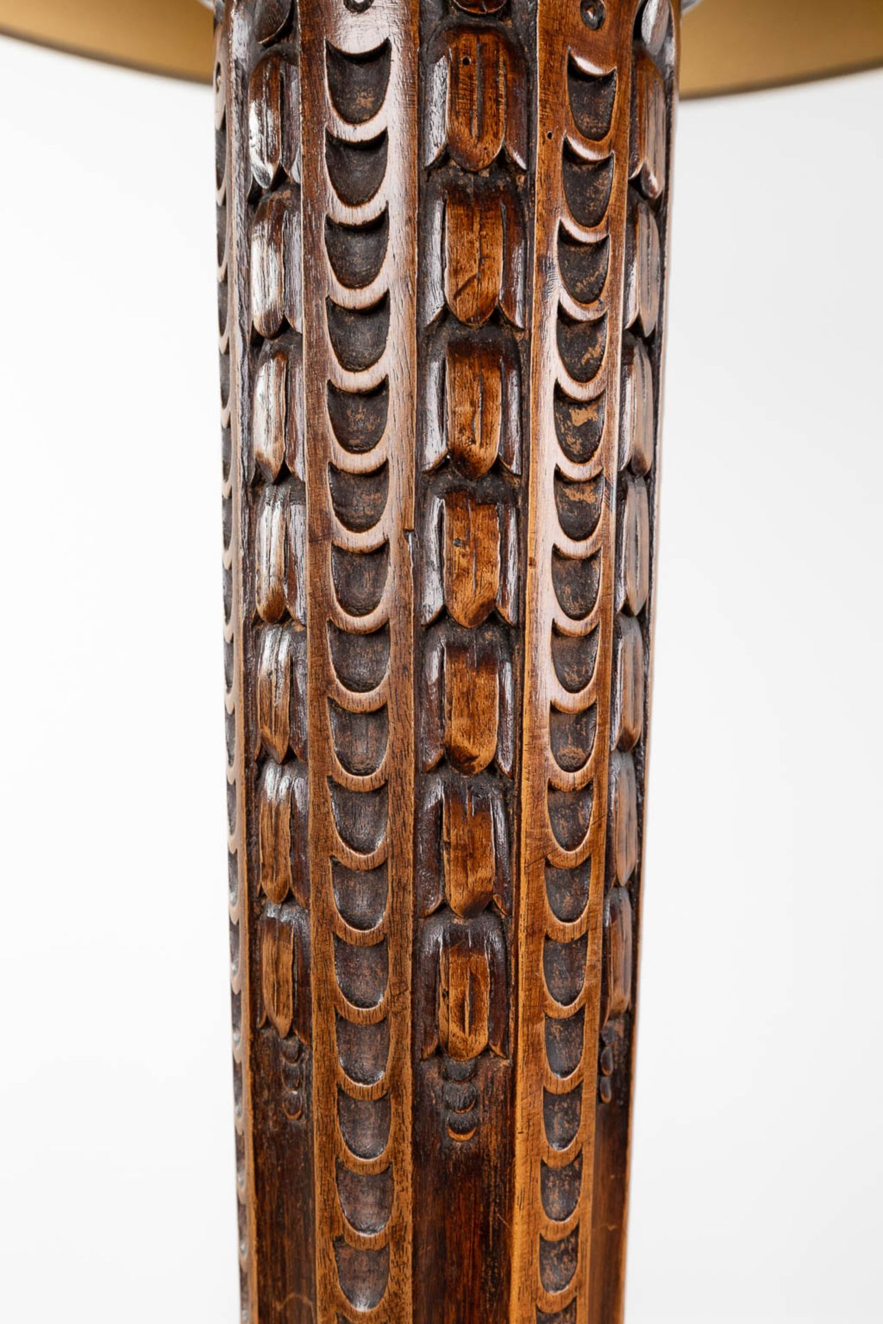 A wood sculptured standing lamp, circa 1920. (L:42 x W:42 x H:188 cm) - Image 6 of 11