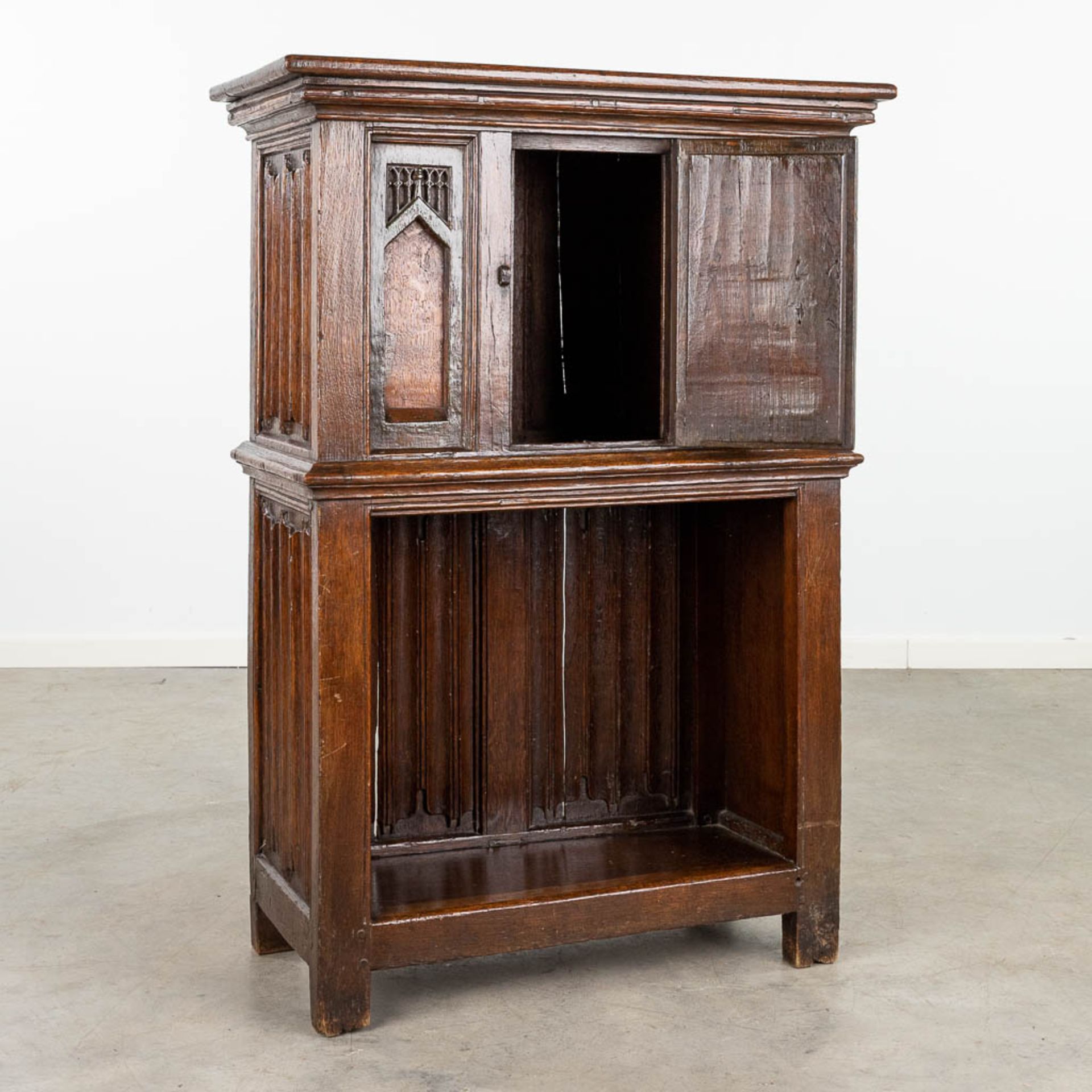 An antique cabinet made in Flemish Renaissance style. Late 17th early 18th C. (L:40 x W:83 x H:118 - Bild 3 aus 15