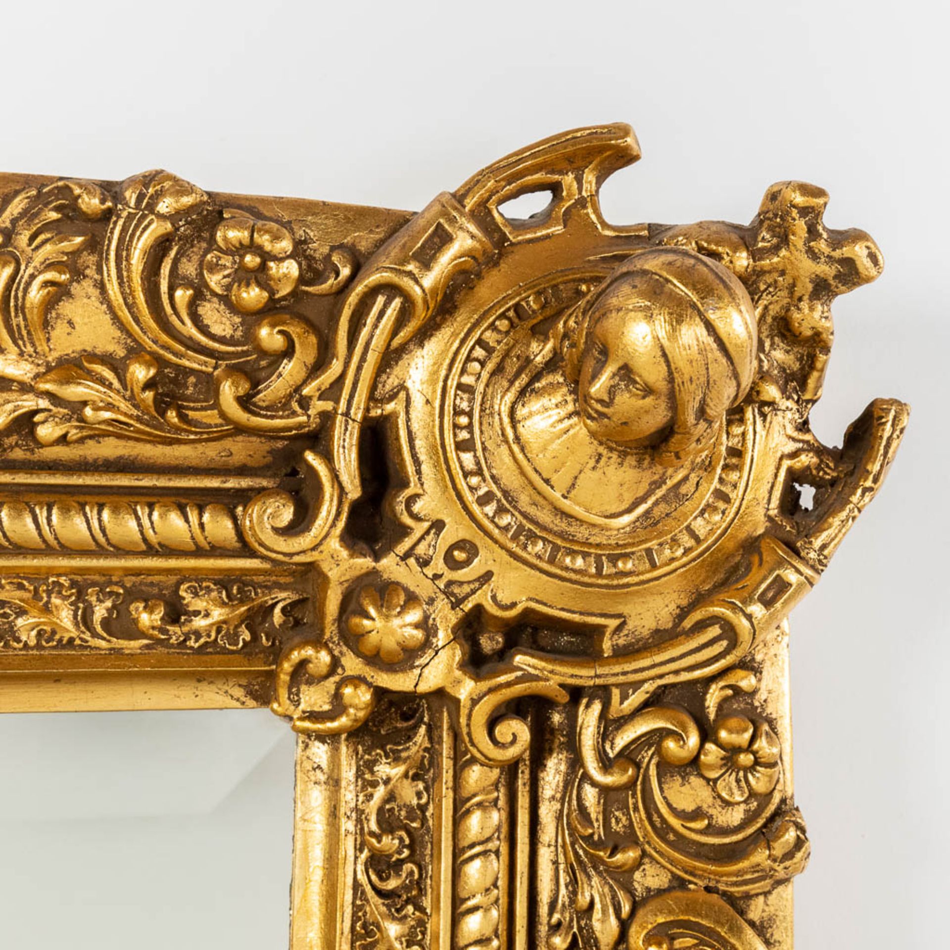 A gold-plated mirror, made of wood an stucco. 20th C. (W:104 x H:145 cm) - Bild 5 aus 9