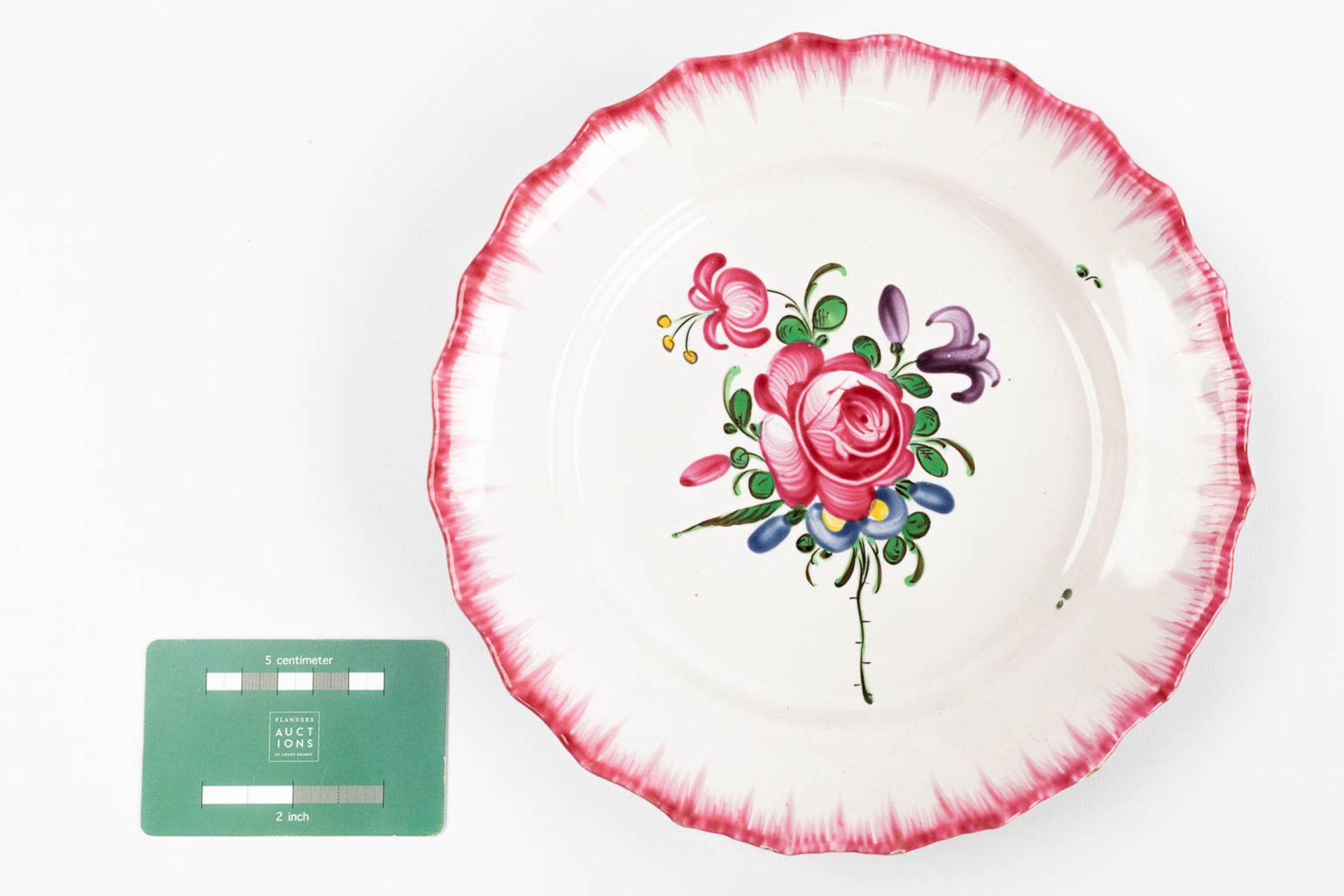 Faience De l'Est, a large collection of 24 plates with hand-painted flower decor. (D:22,5 cm) - Bild 20 aus 28