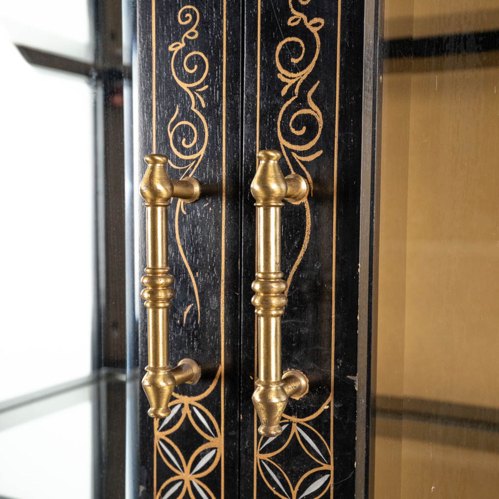 A display cabinet decorated with Oriental decors and birds. 20th C. (L:44 x W:84 x H:203 cm) - Image 8 of 10
