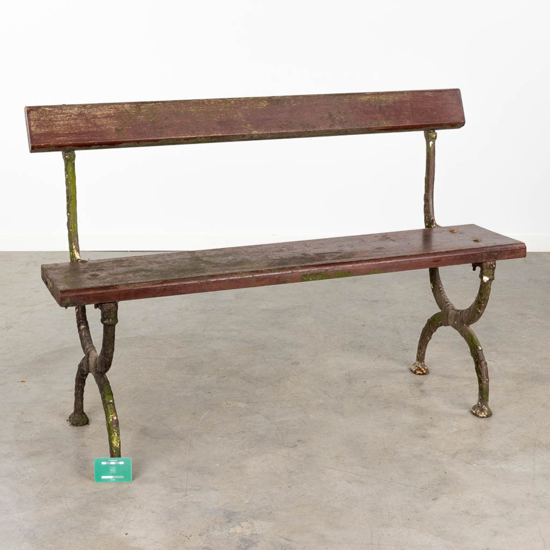 An antique garden bench, made of metal and wood. (L:46 x W:120 x H:82 cm) - Image 2 of 11