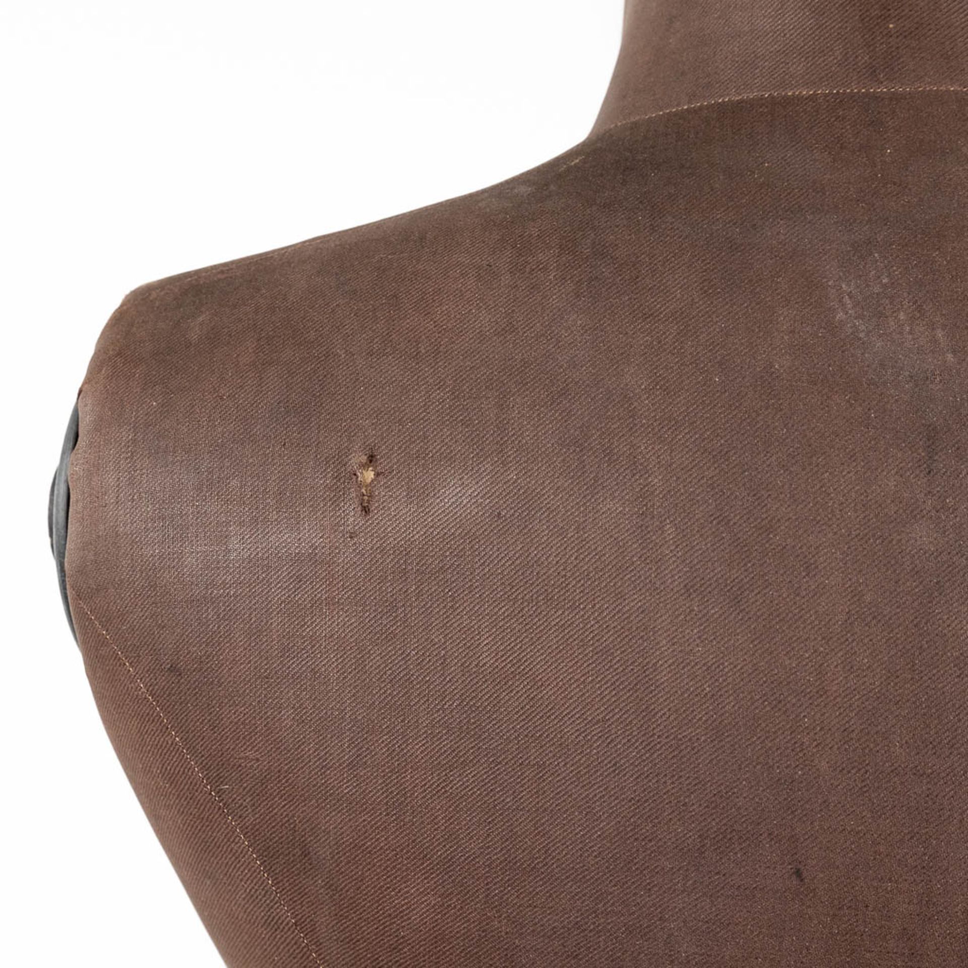 An antique mannequin with wasp waist. Circa 1900. (H:157 cm) - Image 12 of 13