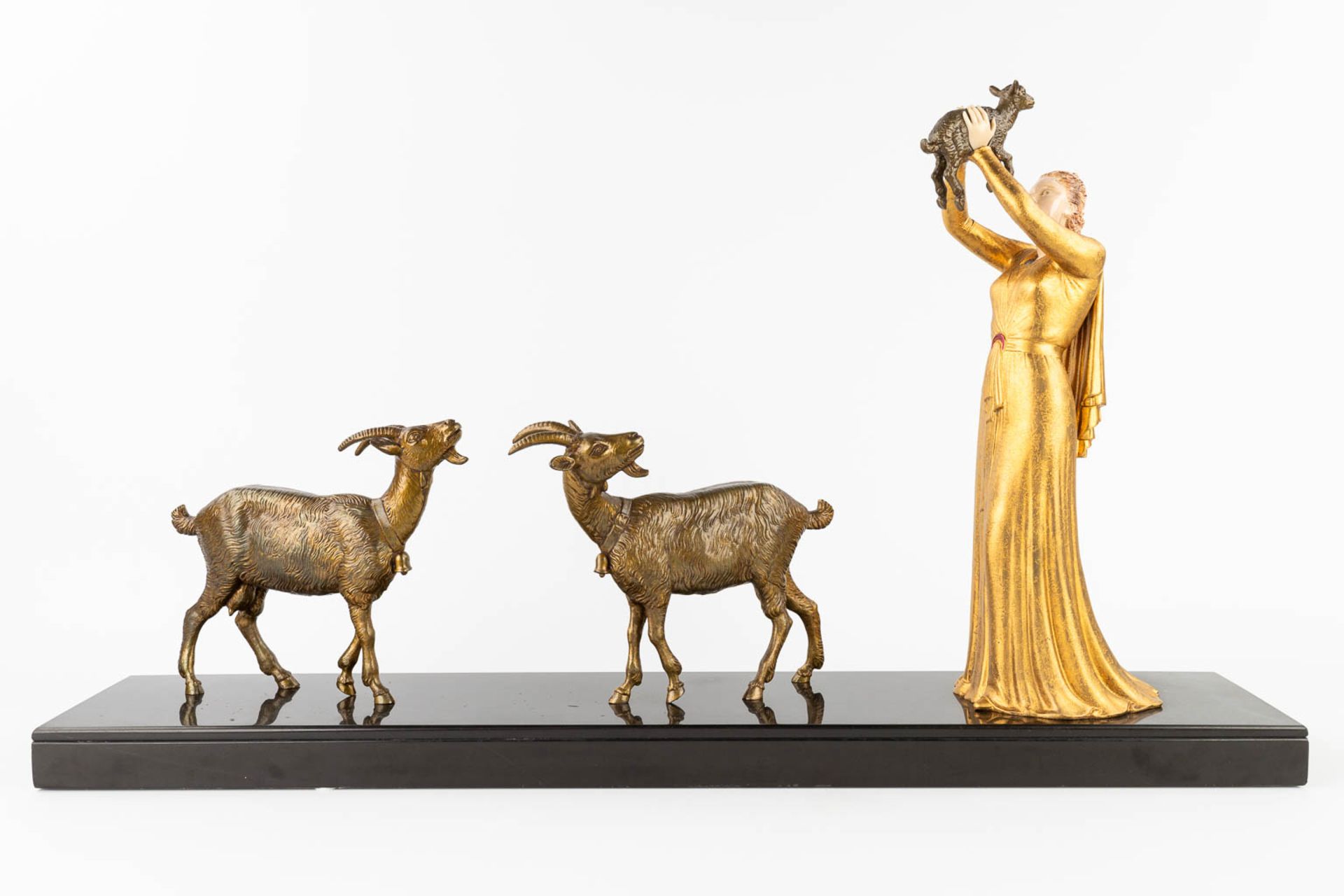 Lady with 3 goats, a statue made in art deco style (L:16,5 x W:85 x H:48,5 cm) - Bild 3 aus 13