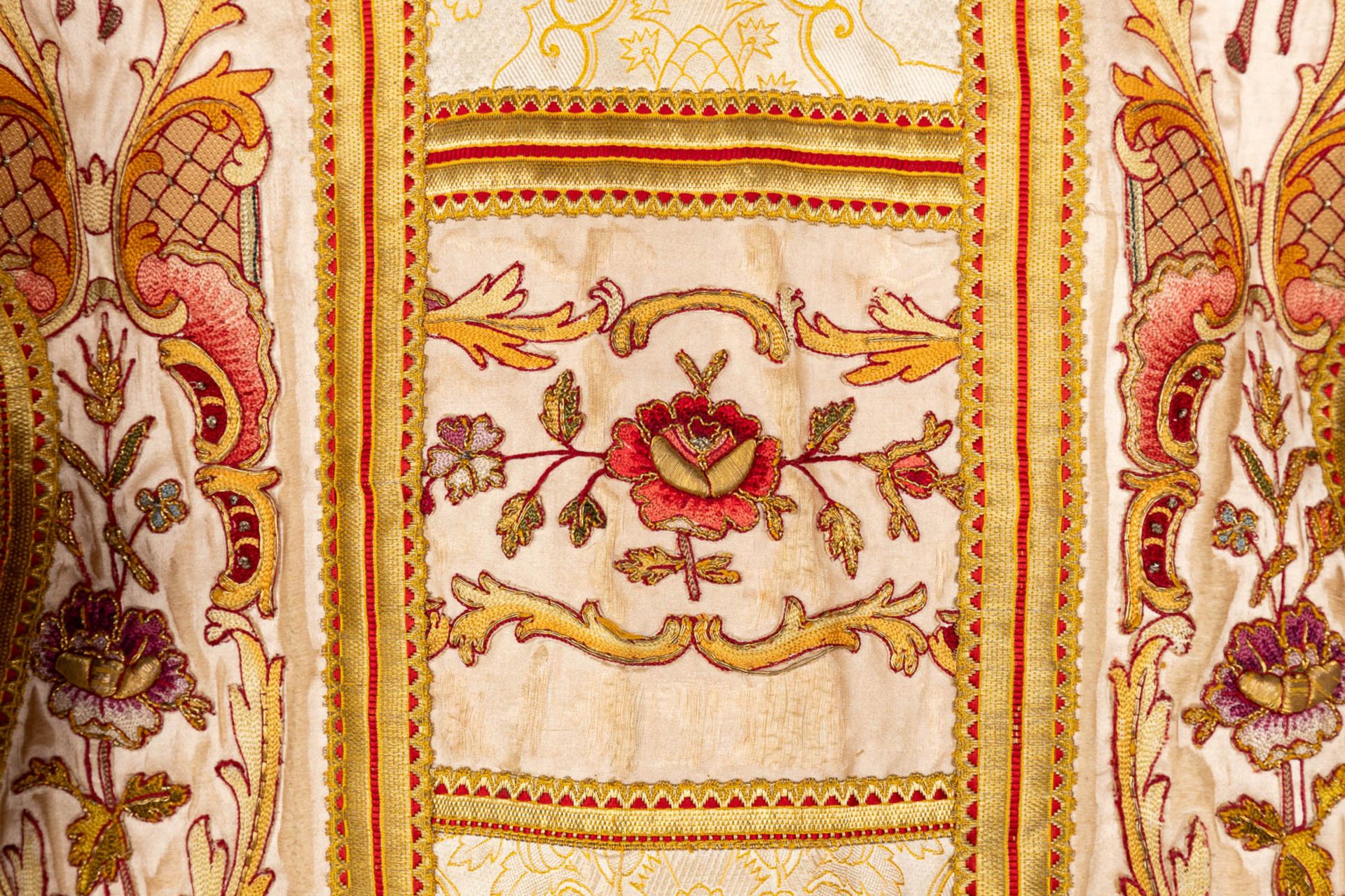 A Roman Chasuble and two Dalmatics, decorated with thick gold thread and embroidery in floral motive - Image 19 of 23