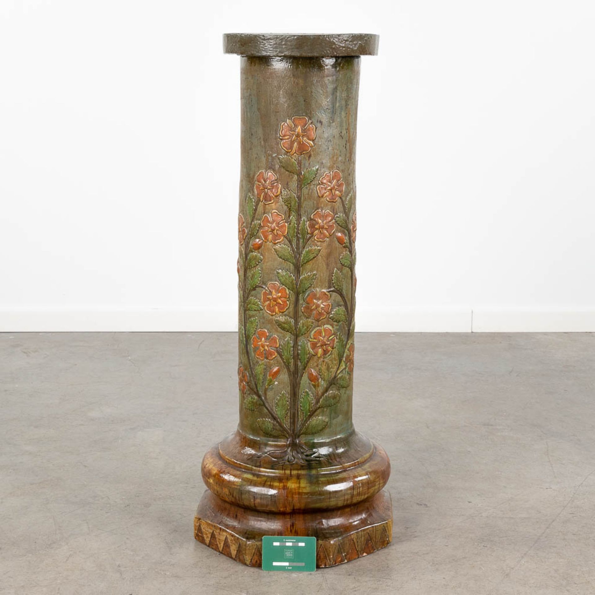 LŽo MAES DECOCK (XIX-XX), Torhout. A pedestal with floral decor made of flemish earthenware. (L:33 - Bild 2 aus 16