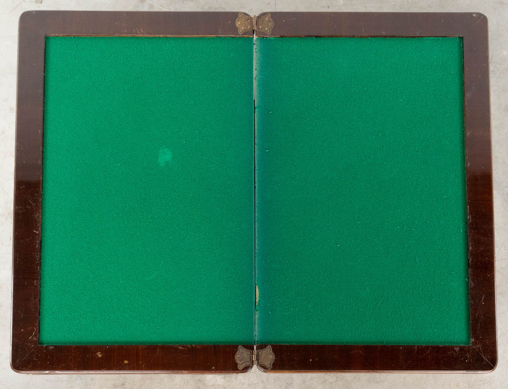 A game table inlaid in the style of boulle/Napoleon 3 mounted with bronze. Circa 1970. (L:52 x W:80 - Bild 8 aus 15