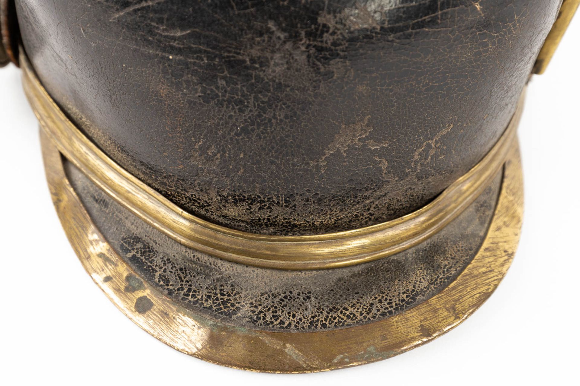 A Belgian 'Cruissasier' helmet, marked Fabrication Lige, 1831. (L:36 x W:20 x H:39 cm) - Image 13 of 15