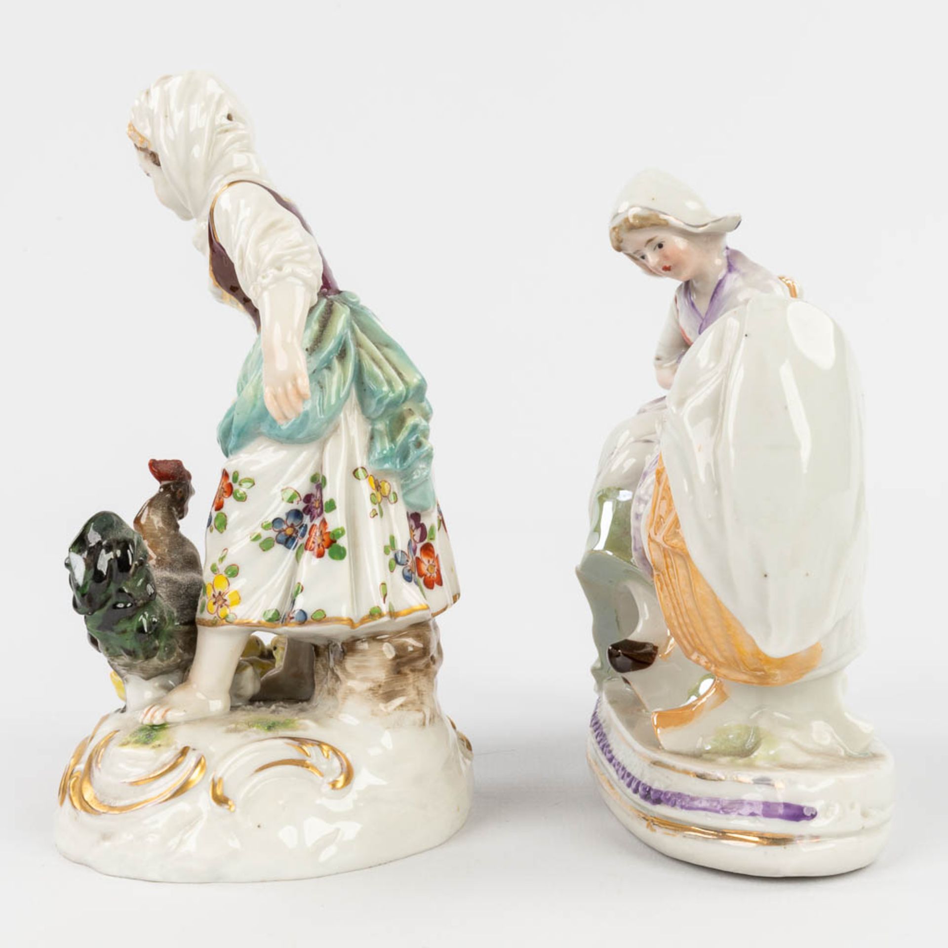 Volkstedt, a collection of 2 figurines made of porcelain in Germany. (H:13 cm) - Image 13 of 14