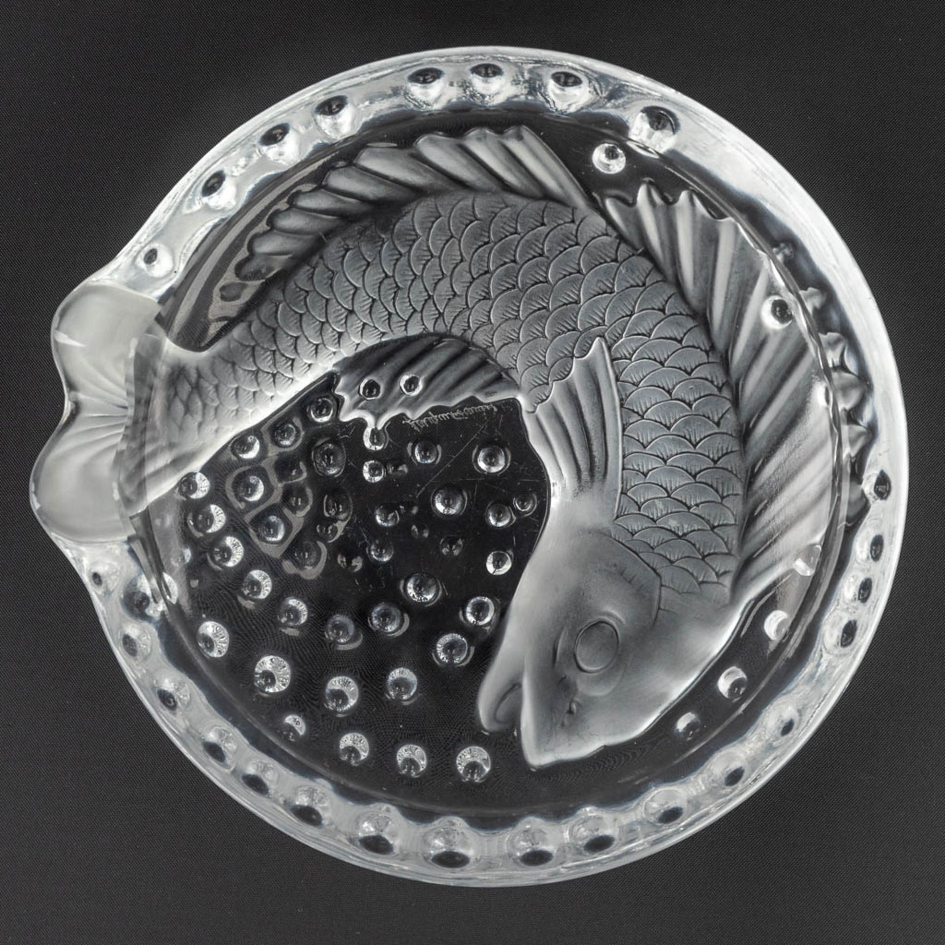 Lalique France, a bowl decorated with a fish and made of glass. (W:15,8 x H:4,5 cm) - Bild 8 aus 11