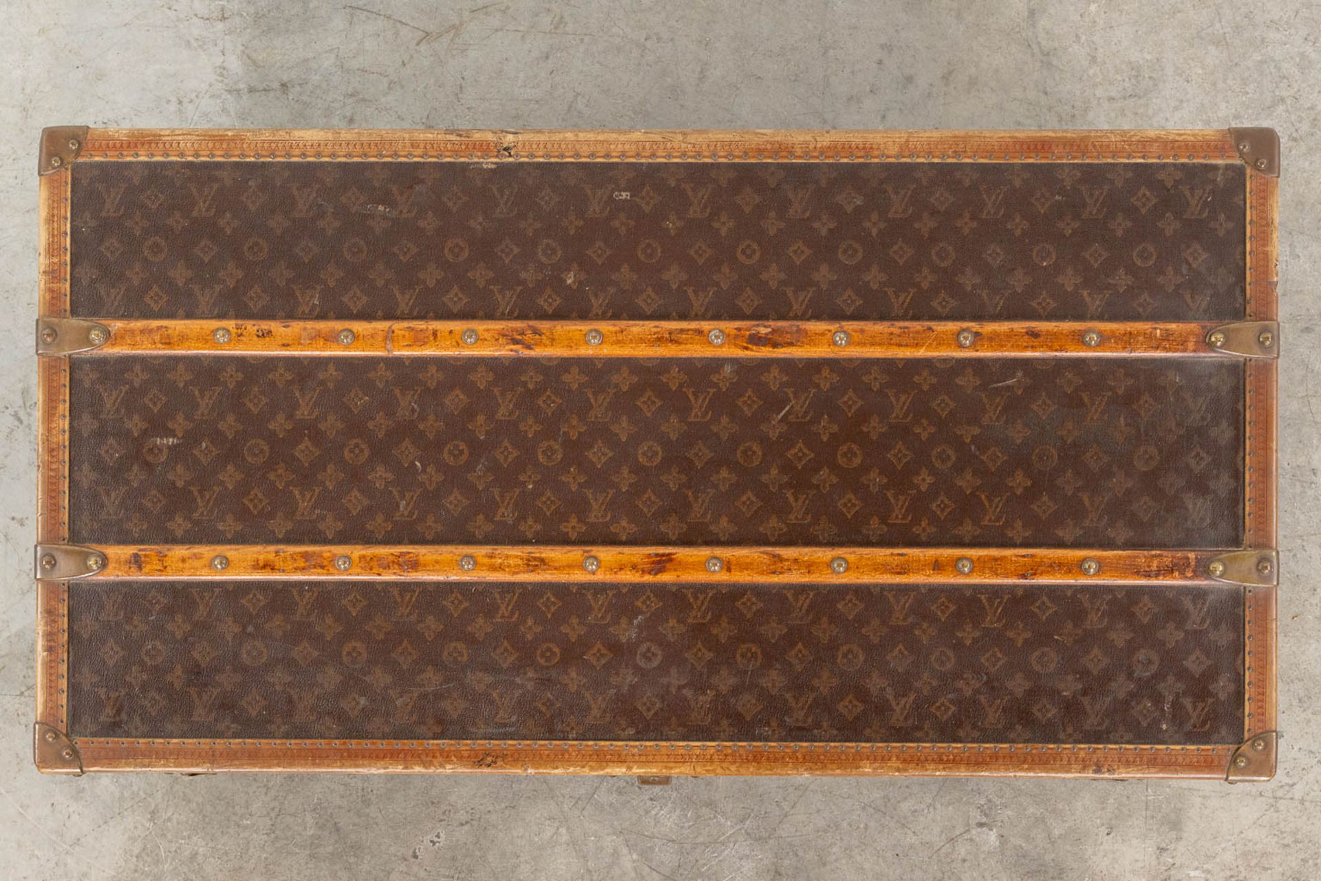 Louis Vuitton, an antique suitcase, marked M.A.L. (L:54 x W:102 x H:34 cm) - Image 9 of 17