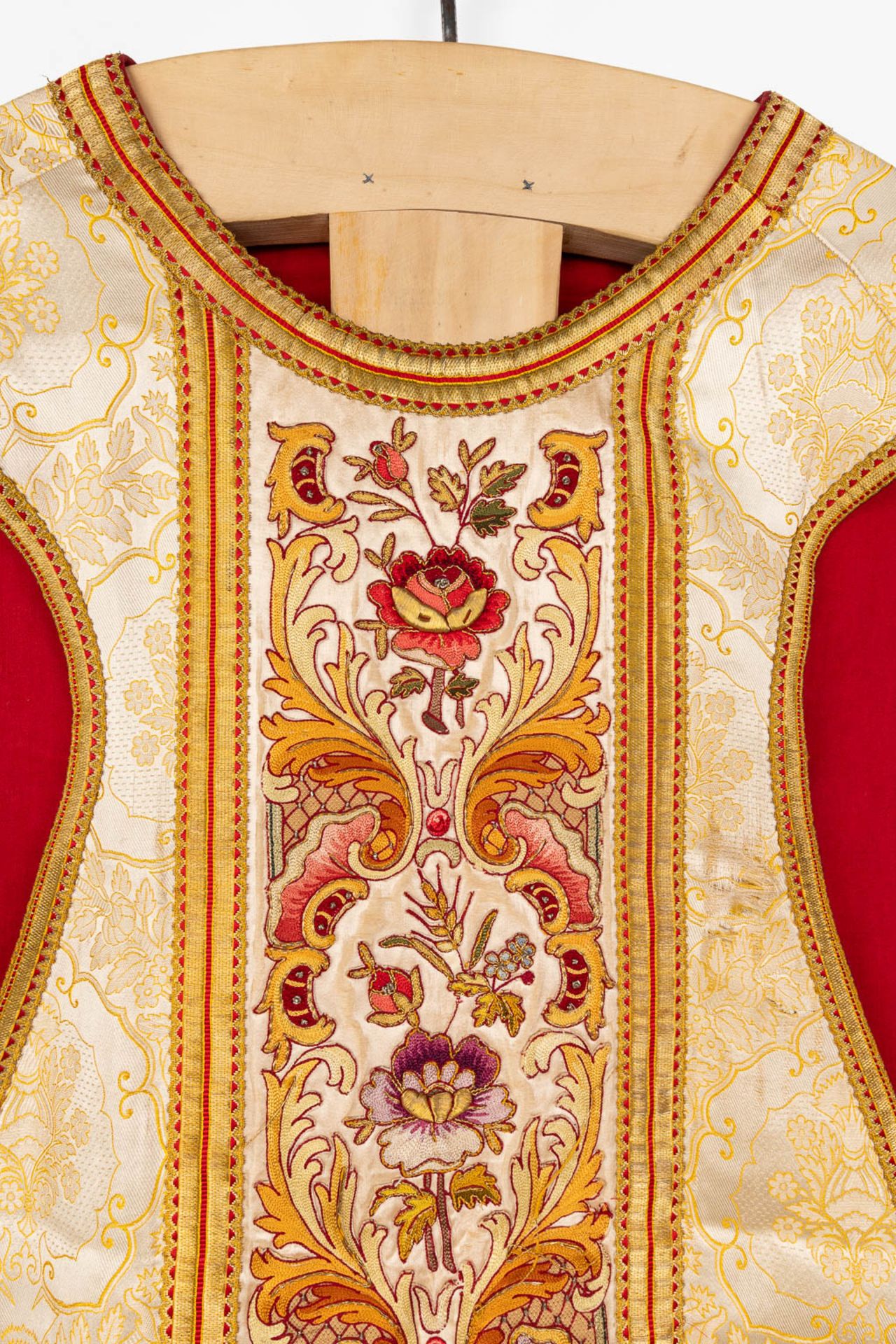 A Roman Chasuble and two Dalmatics, decorated with thick gold thread and embroidery in floral motive - Image 6 of 23