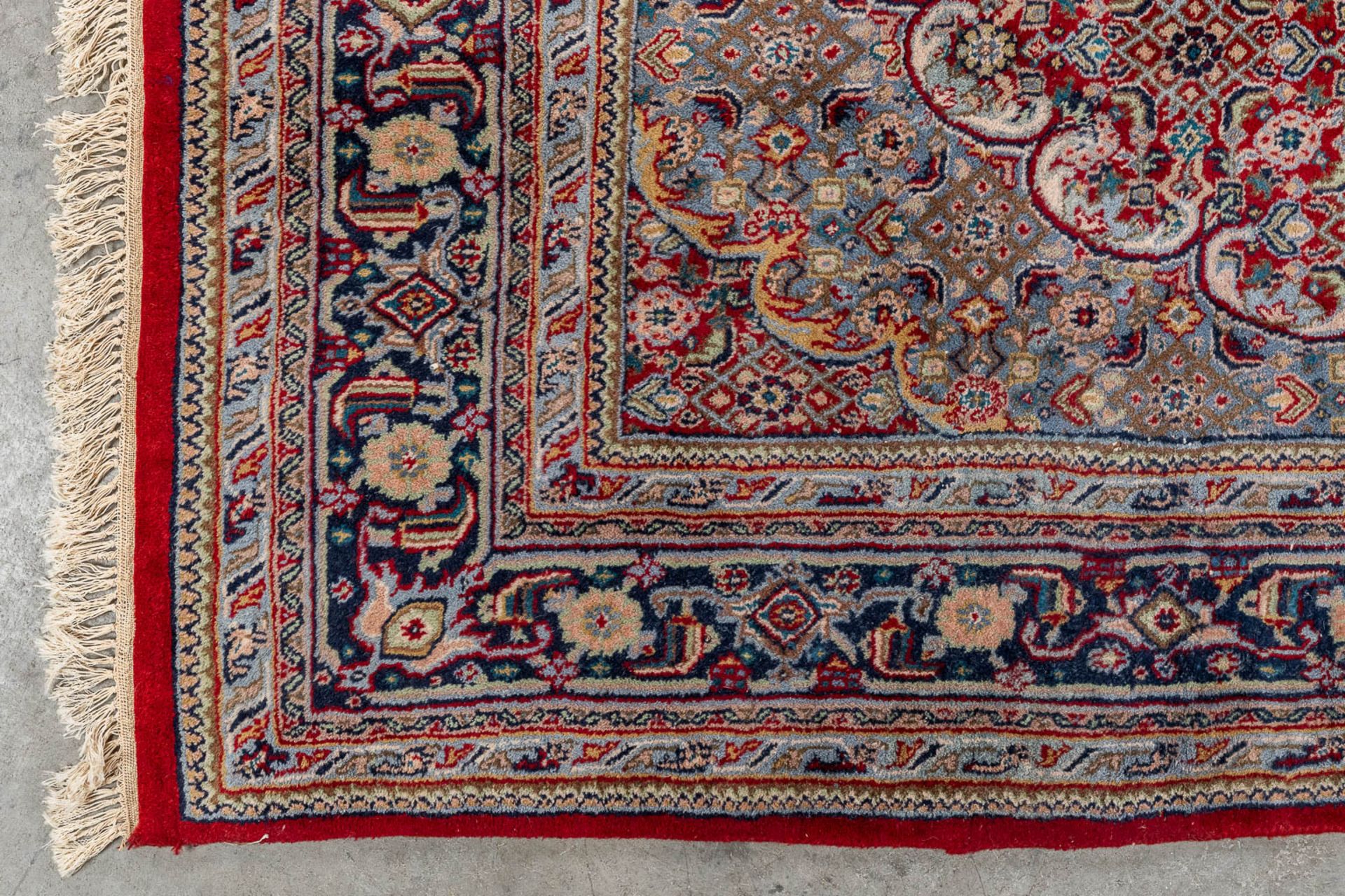An Oriental hand-made carpet, Afshari Bidjar. (L: 248 x W: 188 cm) - Image 5 of 8