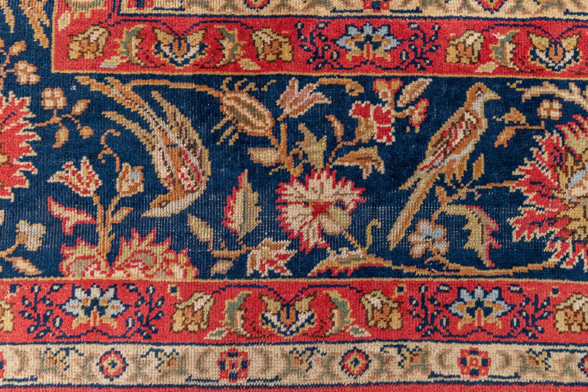 An Oriental hand-made carpet, Sarough. (L: 400 x W: 300 cm) - Image 7 of 8