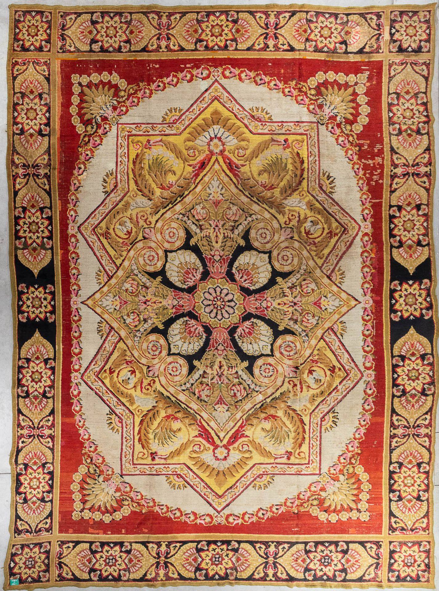 An exceptional 'Savonerie' carpet, 19th century. (L: 600 x W: 430 cm) - Image 2 of 14