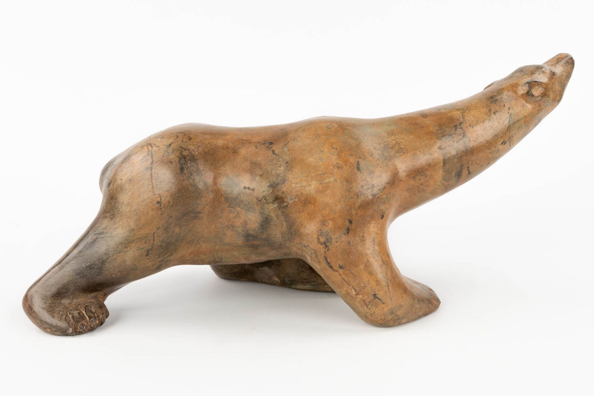 Pierre CHENET (XX-XXI) 'Polar bear', patinated bronze. (L: 48 x H: 21,5 cm) - Bild 4 aus 13